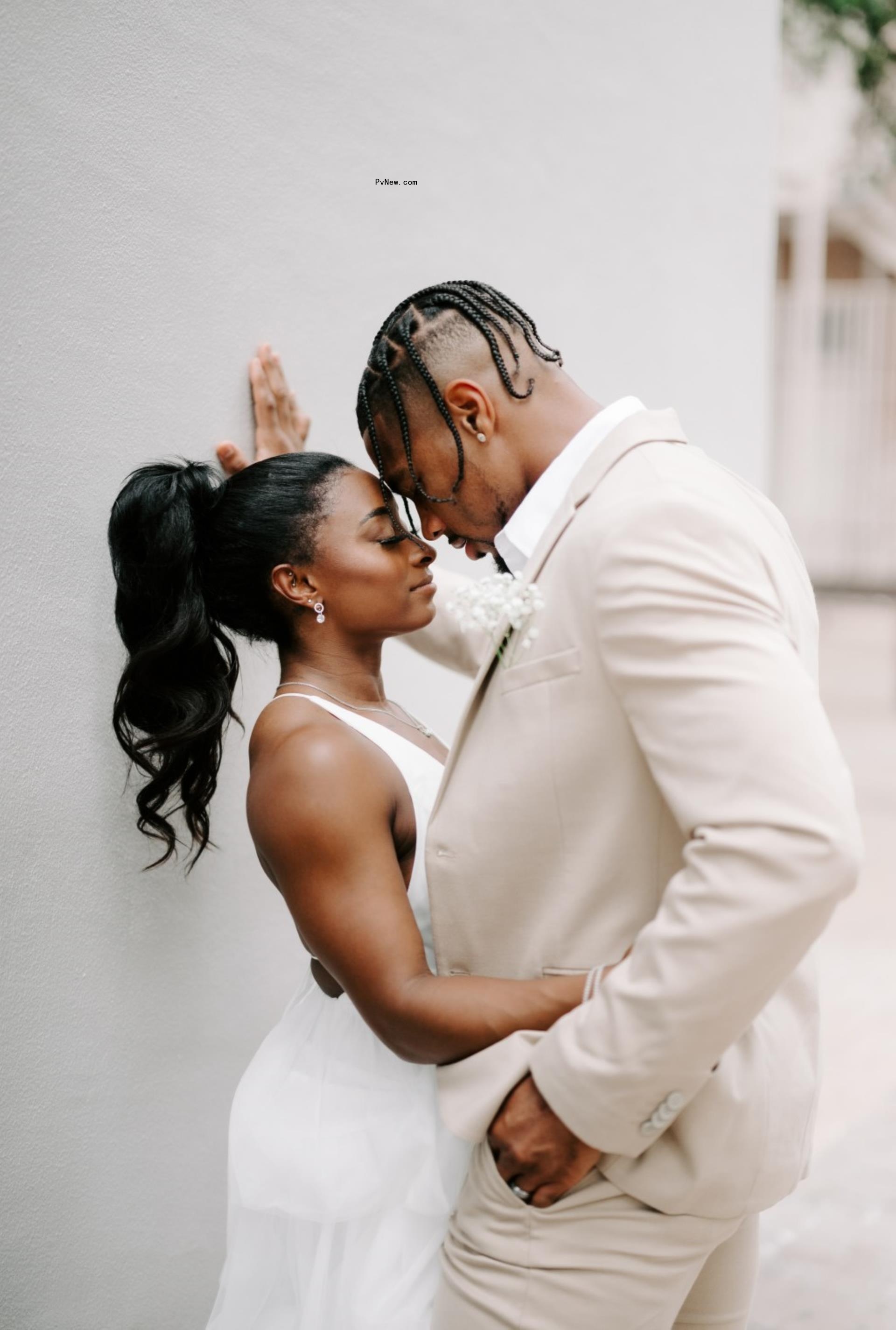 Simone Biles and husband Jo<i></i>nathan Owens