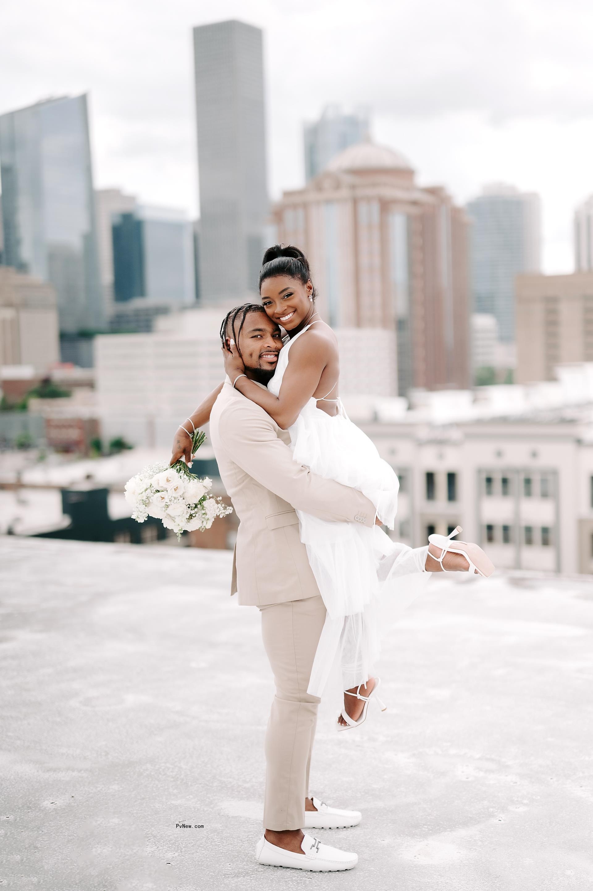 Simone Biles and Jo<i></i>nathon Owens