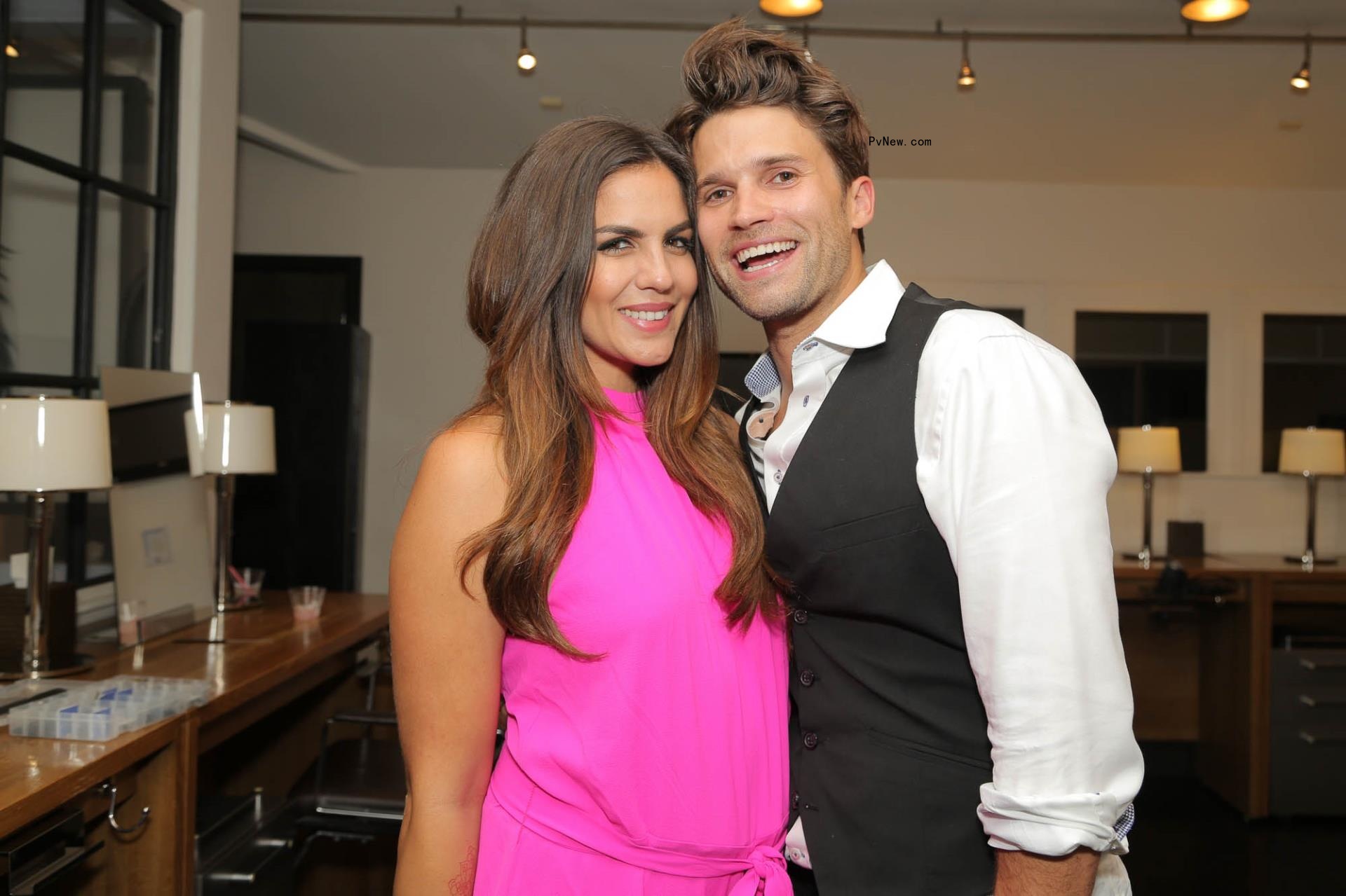 Katie Malo<i></i>ney wears pink with suited Tom Schwartz