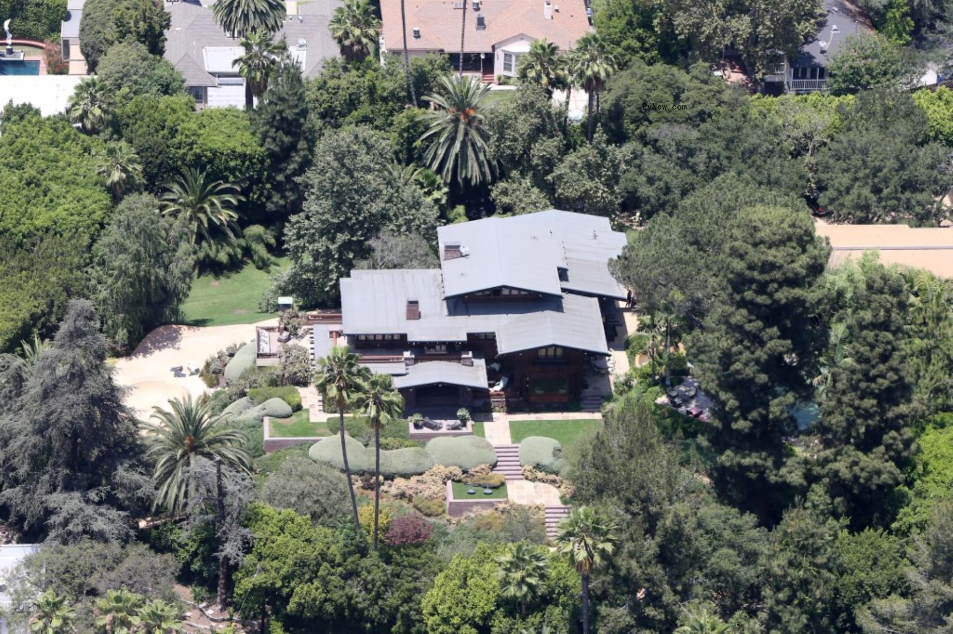 Aerial of Brad Pitt's Los Feliz home