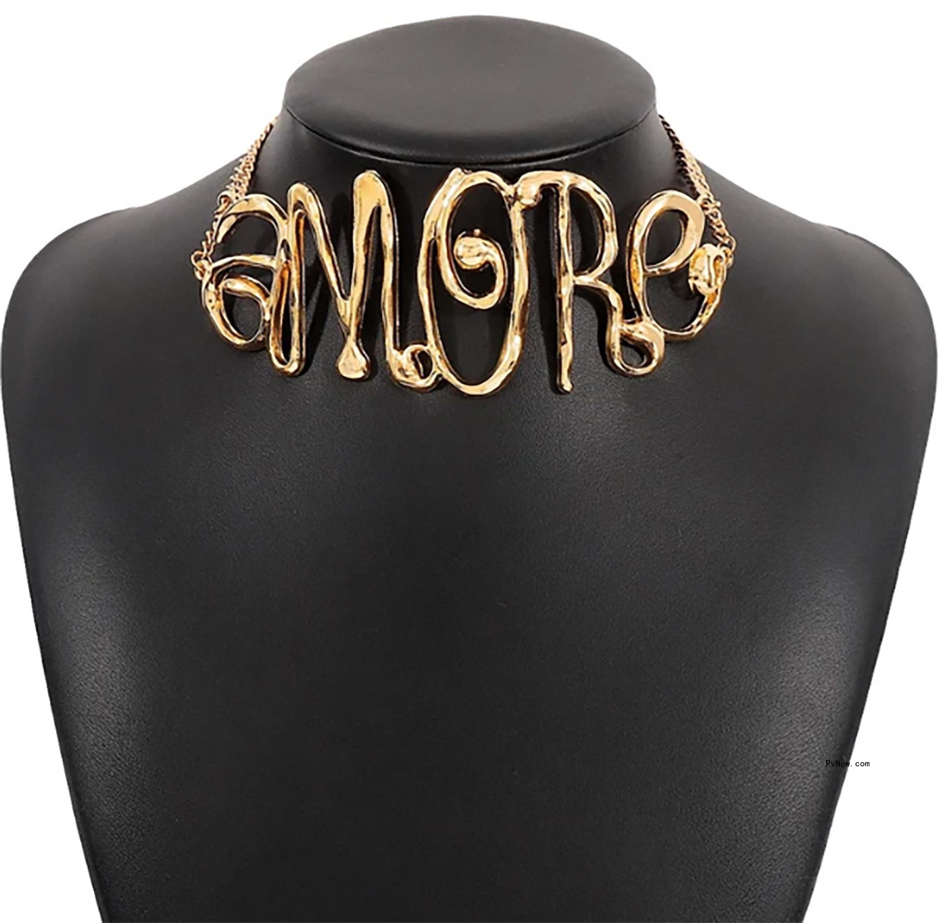 amore necklace