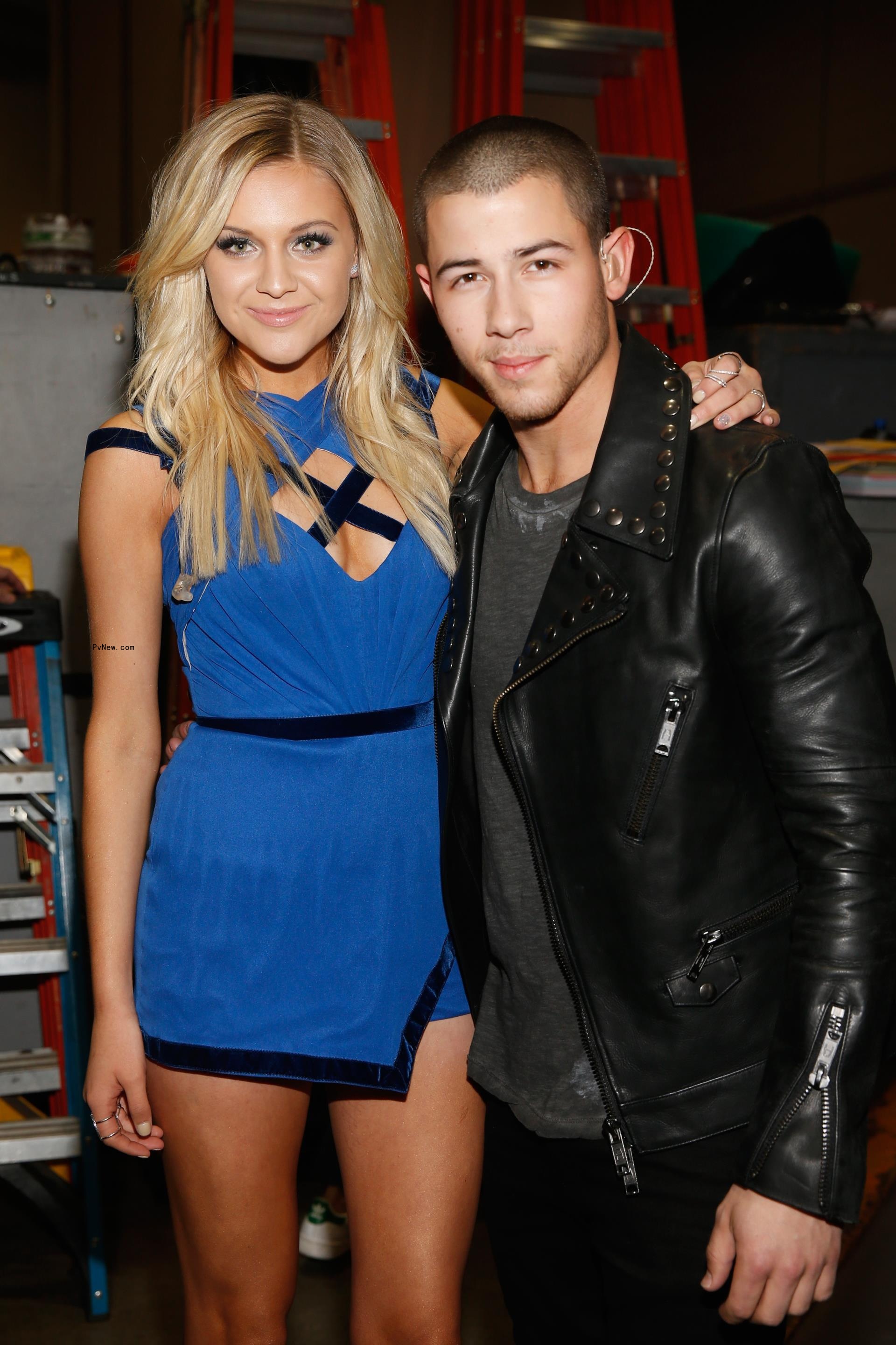 Kelsea Ballerini and Nick Jo<i></i>nas at the 2016 ACM Awards
