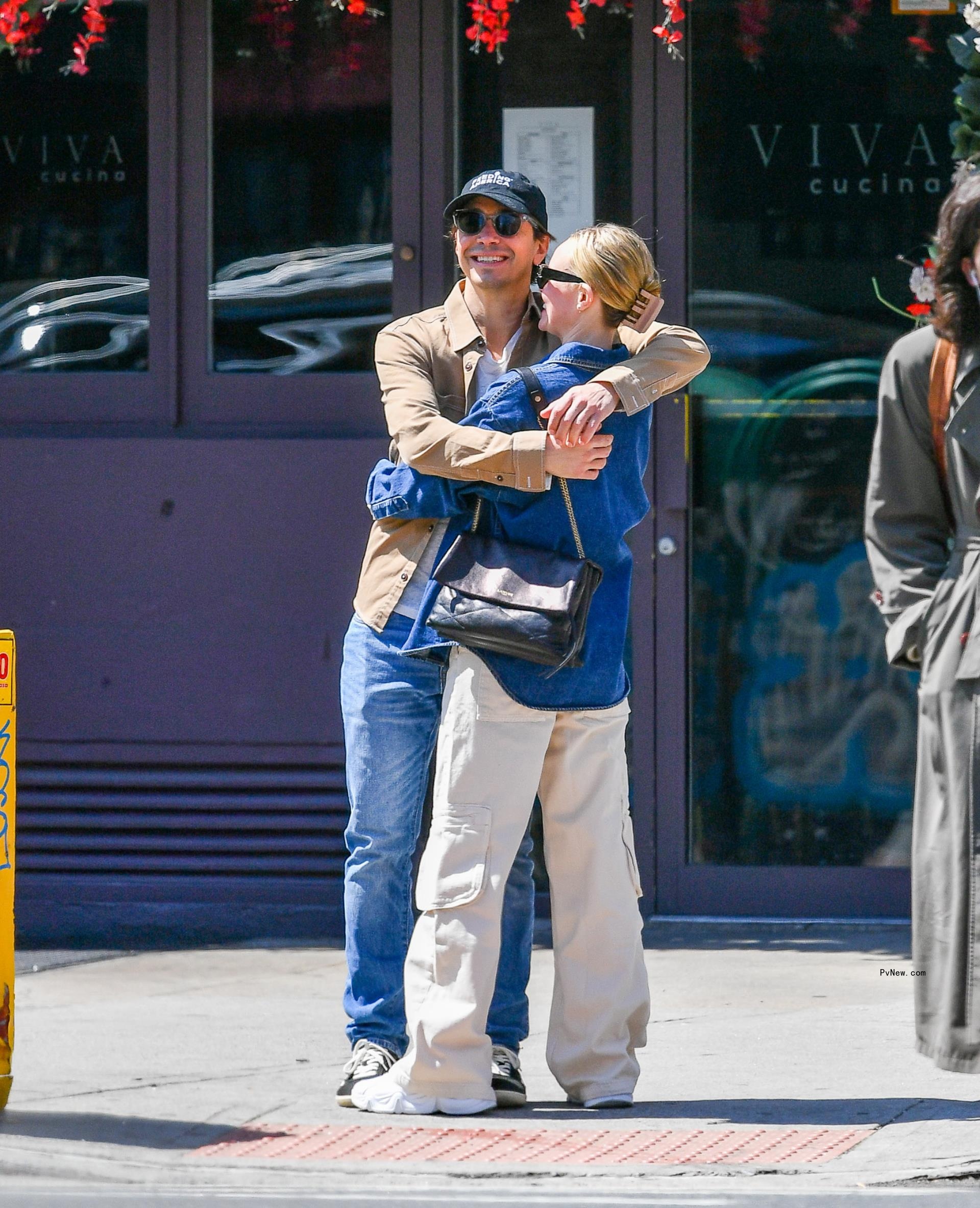 Justin Long and Kate Bosworth with family.