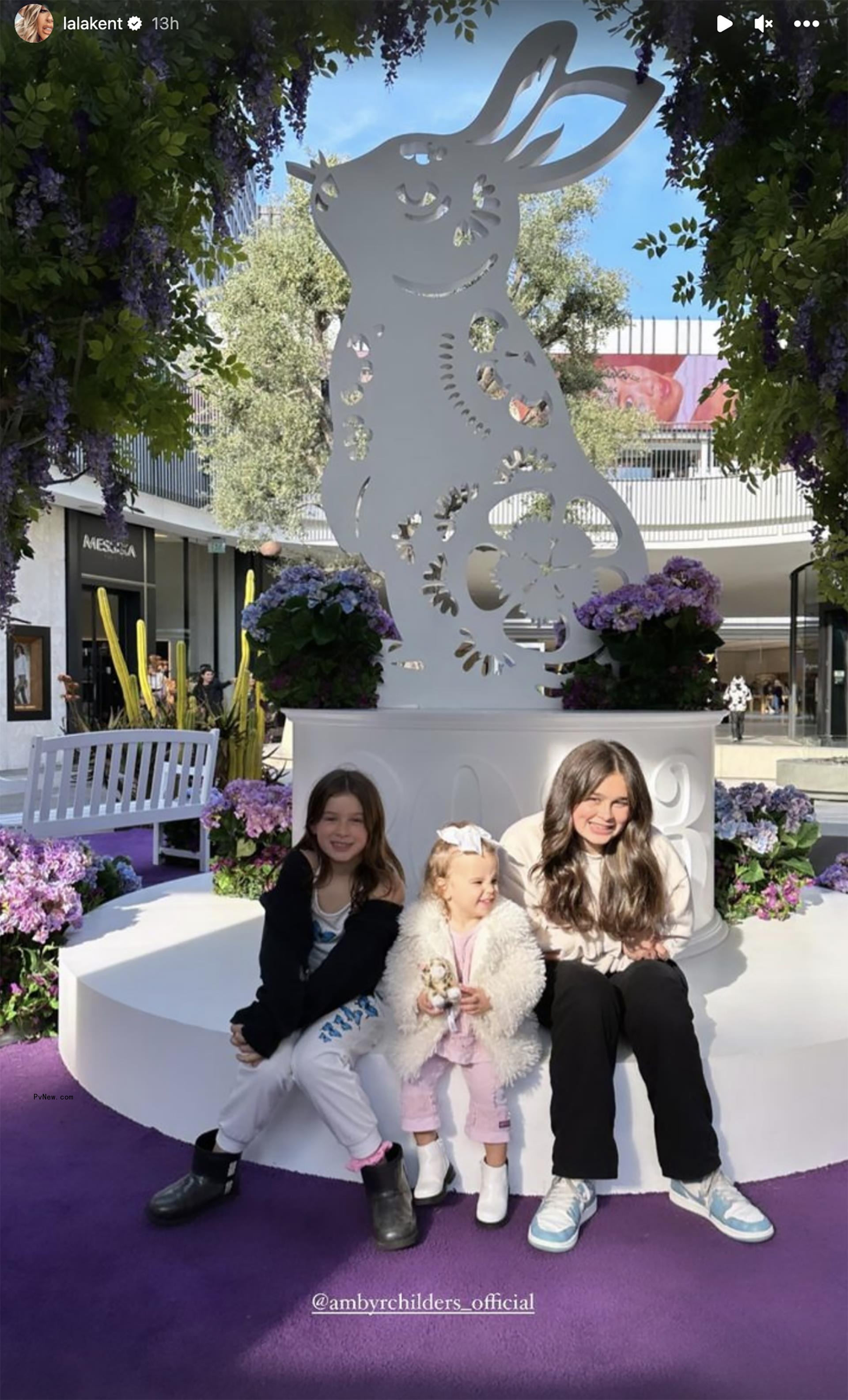 Lala Kent and Ambyr Childers' kids take photo