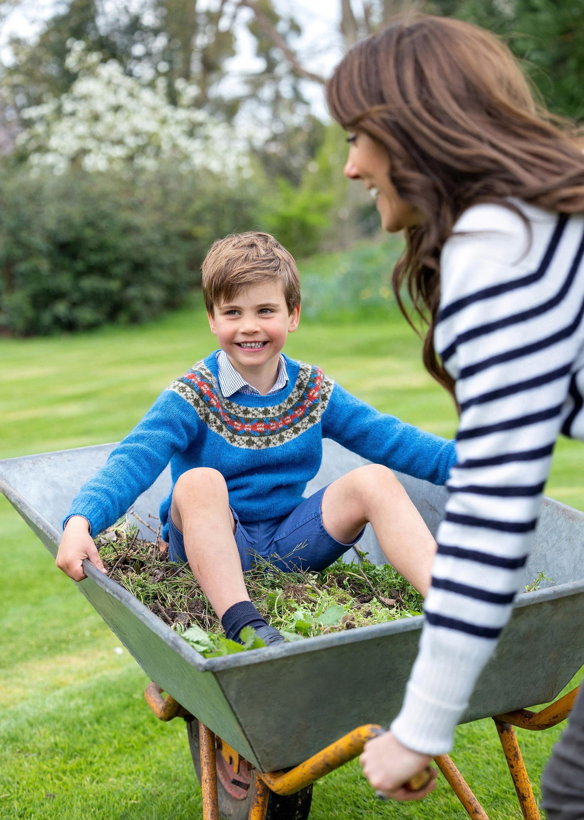 Kate Middleton pushes Prince Louis in wheelbarrow