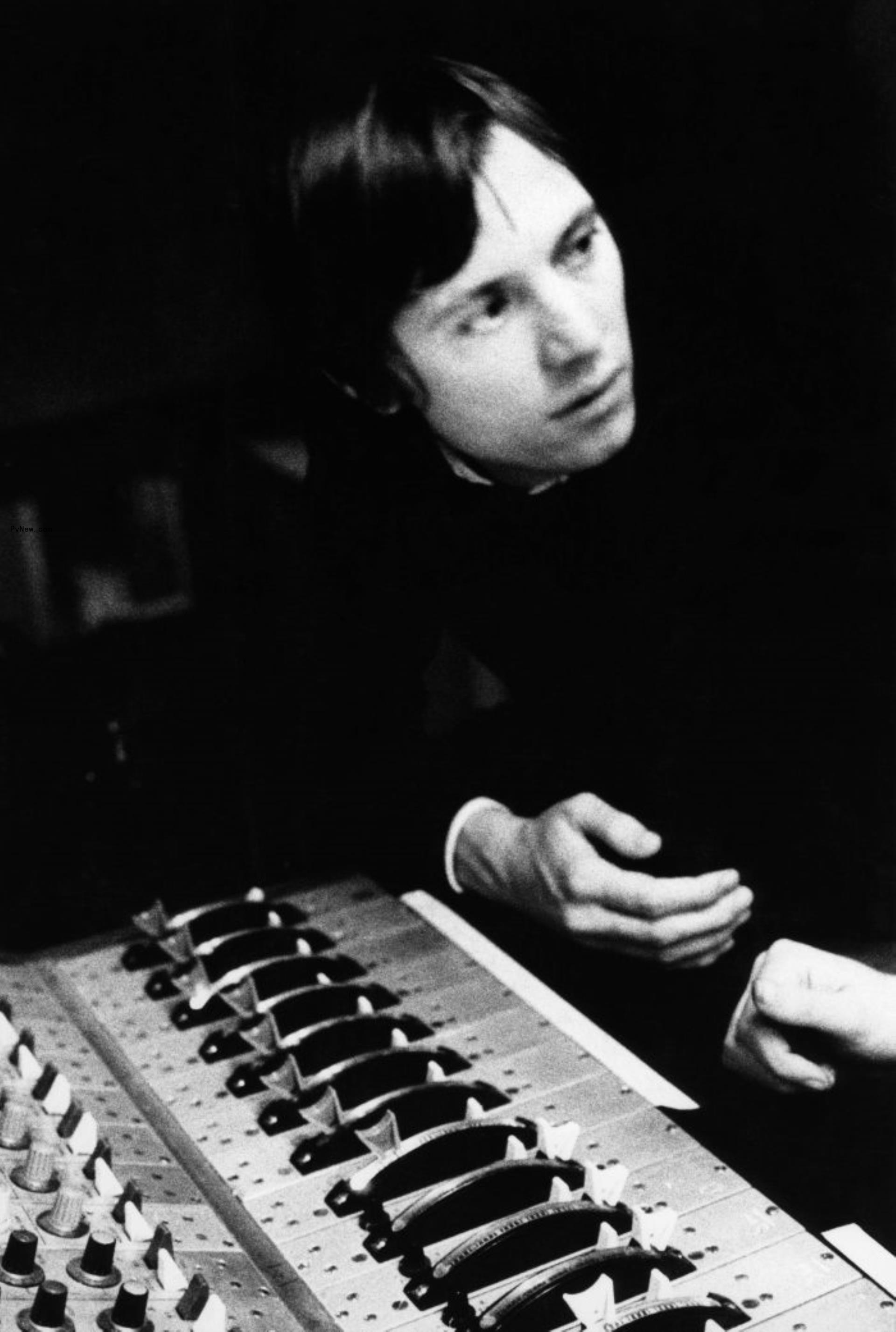 Sandy Roberton, 1970s British Record Producer Who Switched Careers to Manage Producers, Dies