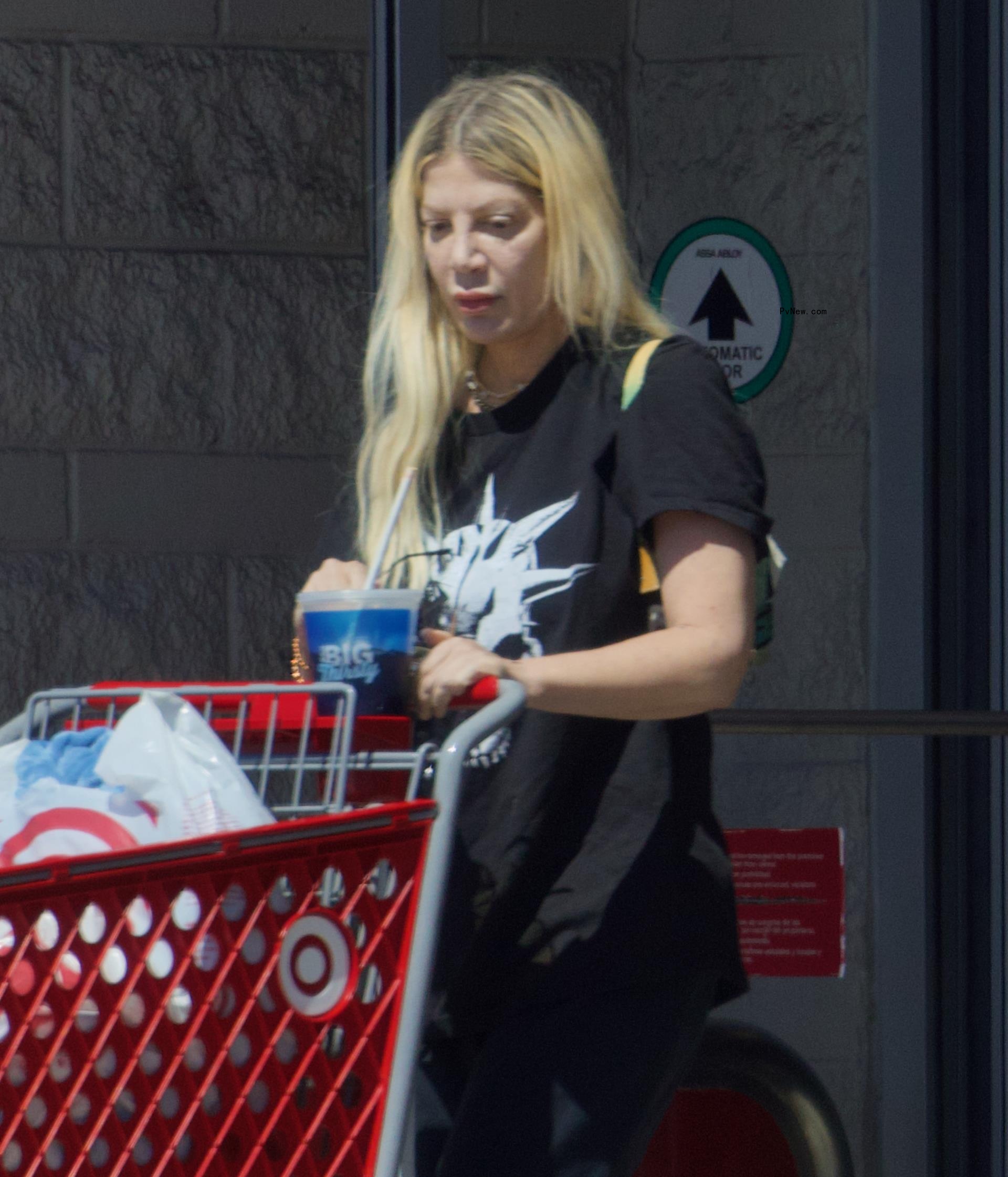 Tori Spelling leaving a Target store.