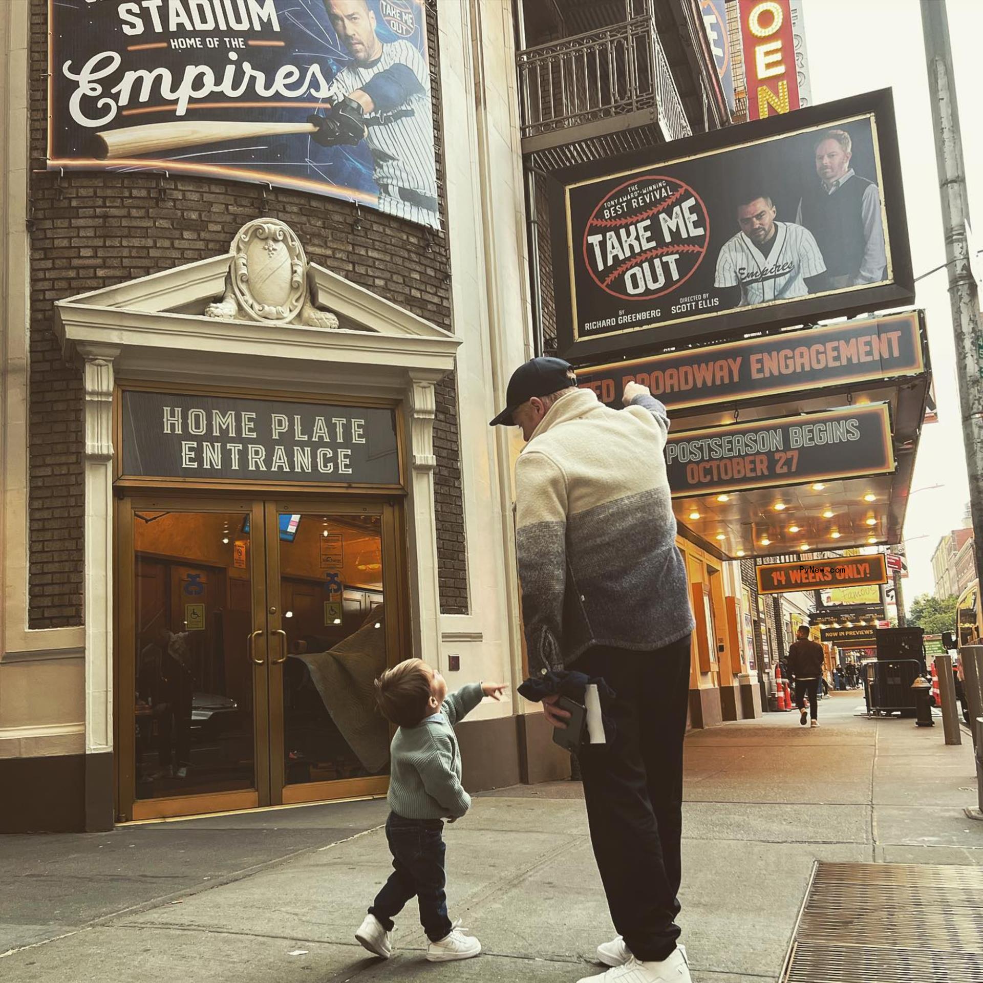 Jesse Tyler Ferguson and his oldest son, Beckett.