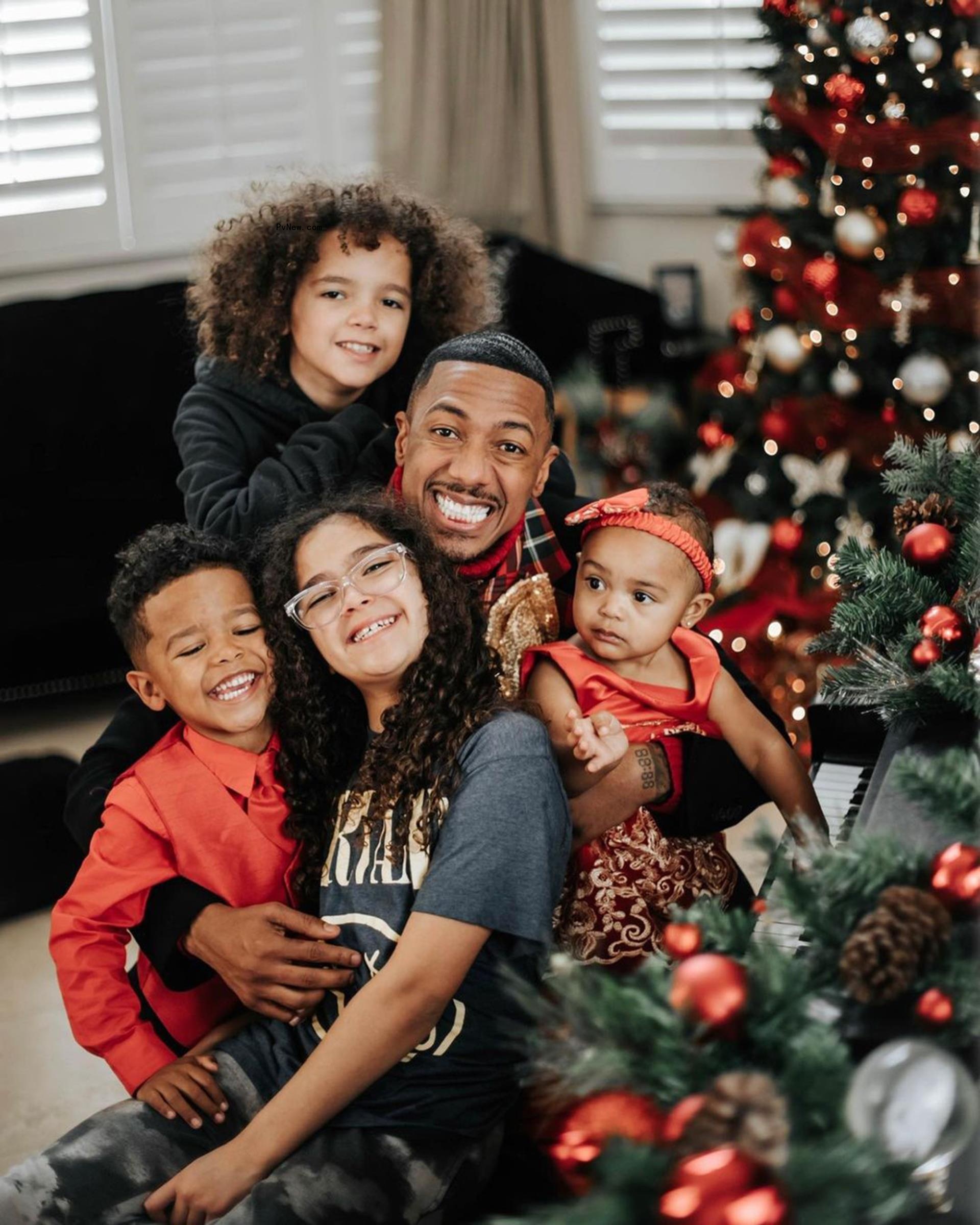 Nick Cannon with four of his kids for Christmas.