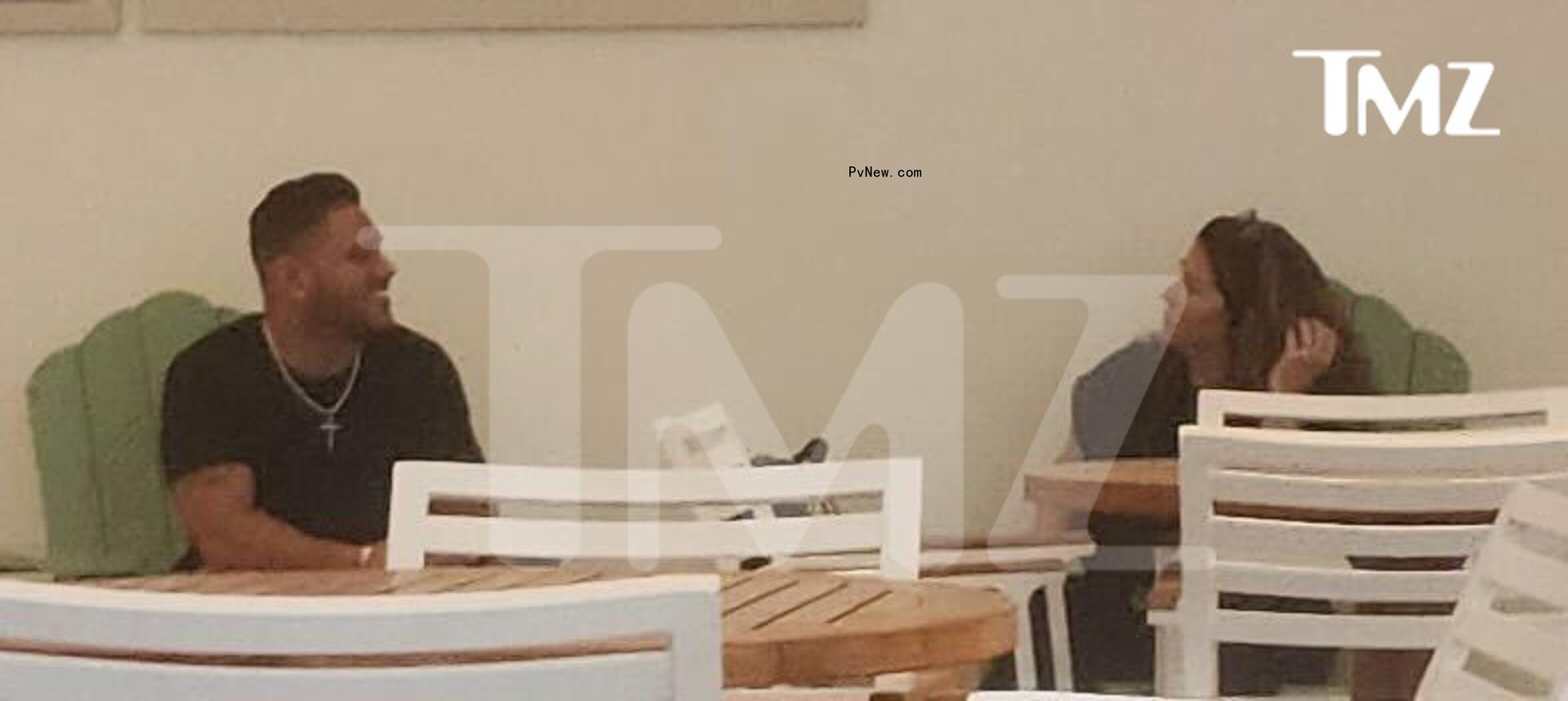 Ro<i></i>nnie Ortiz-Magro filming