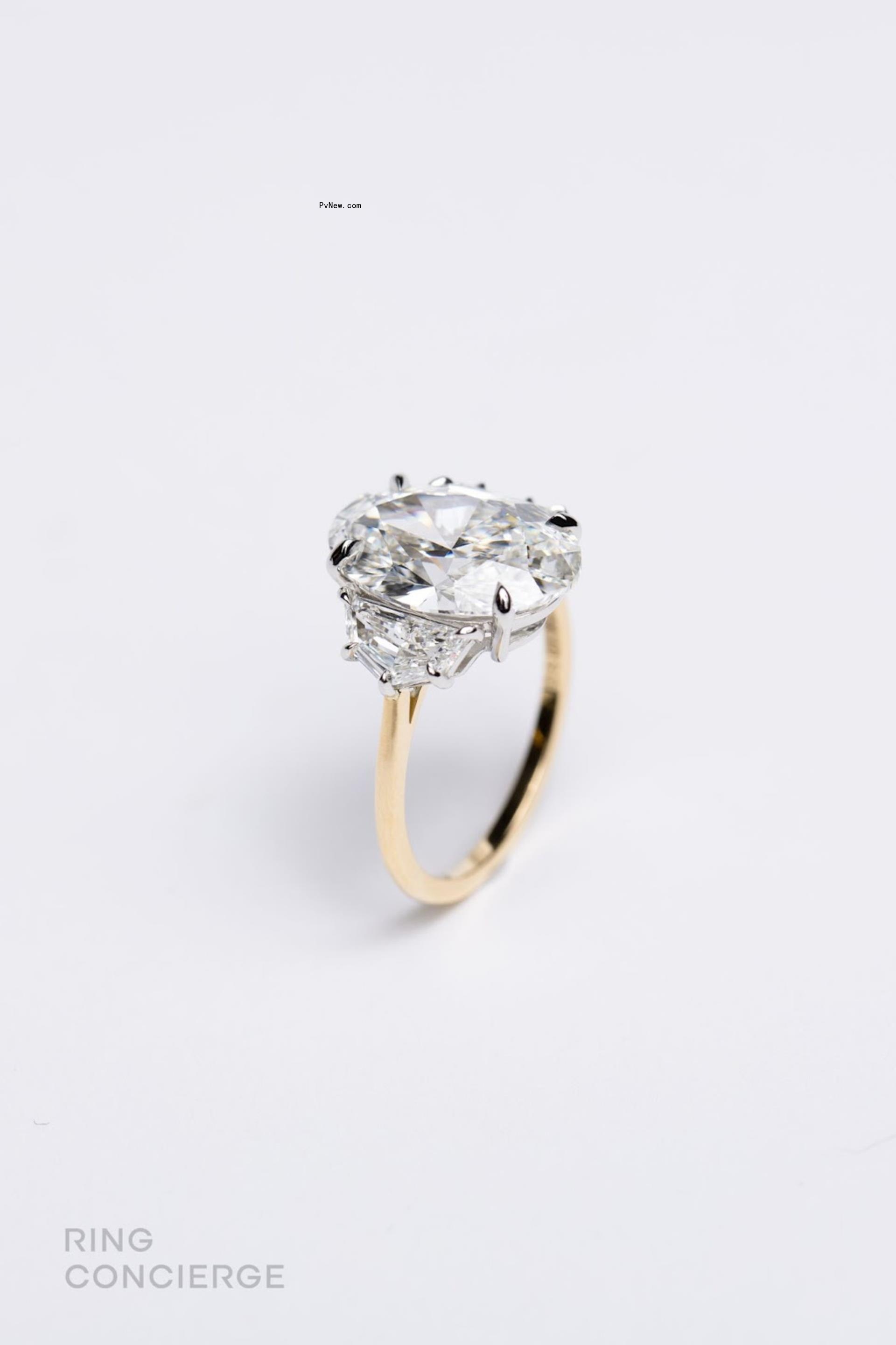 Olivia Culpo's engagement ring