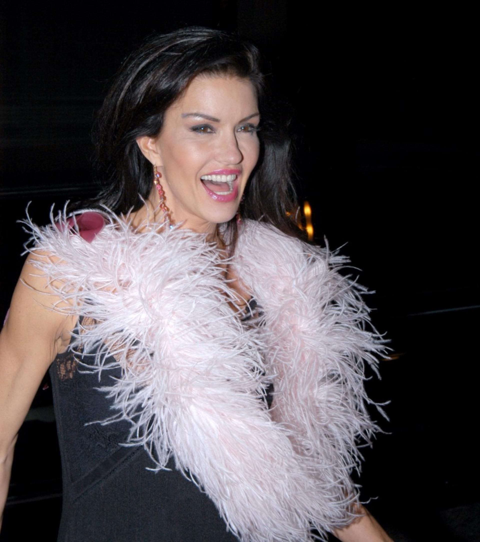 Janice Dickinson younger.