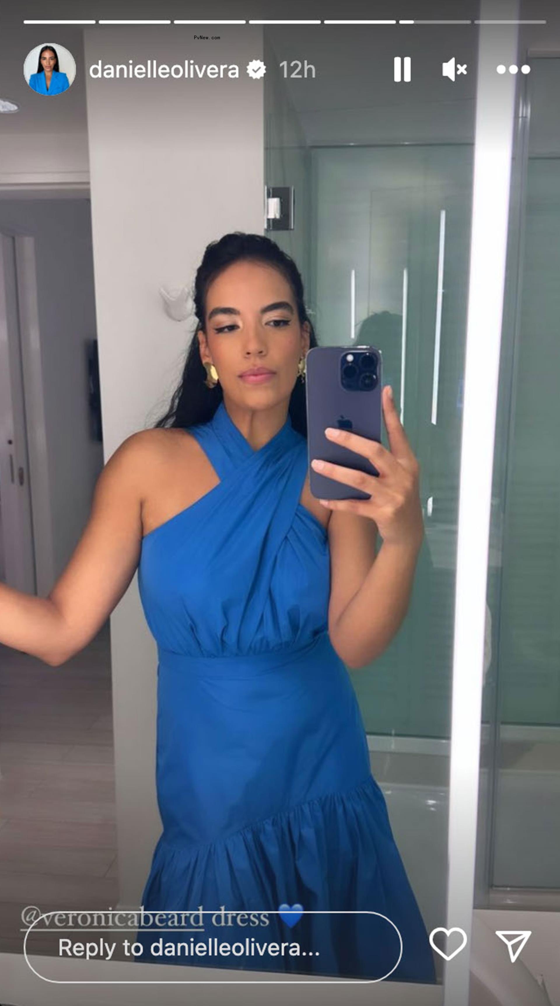 A mirror selfie of Danielle Olivera