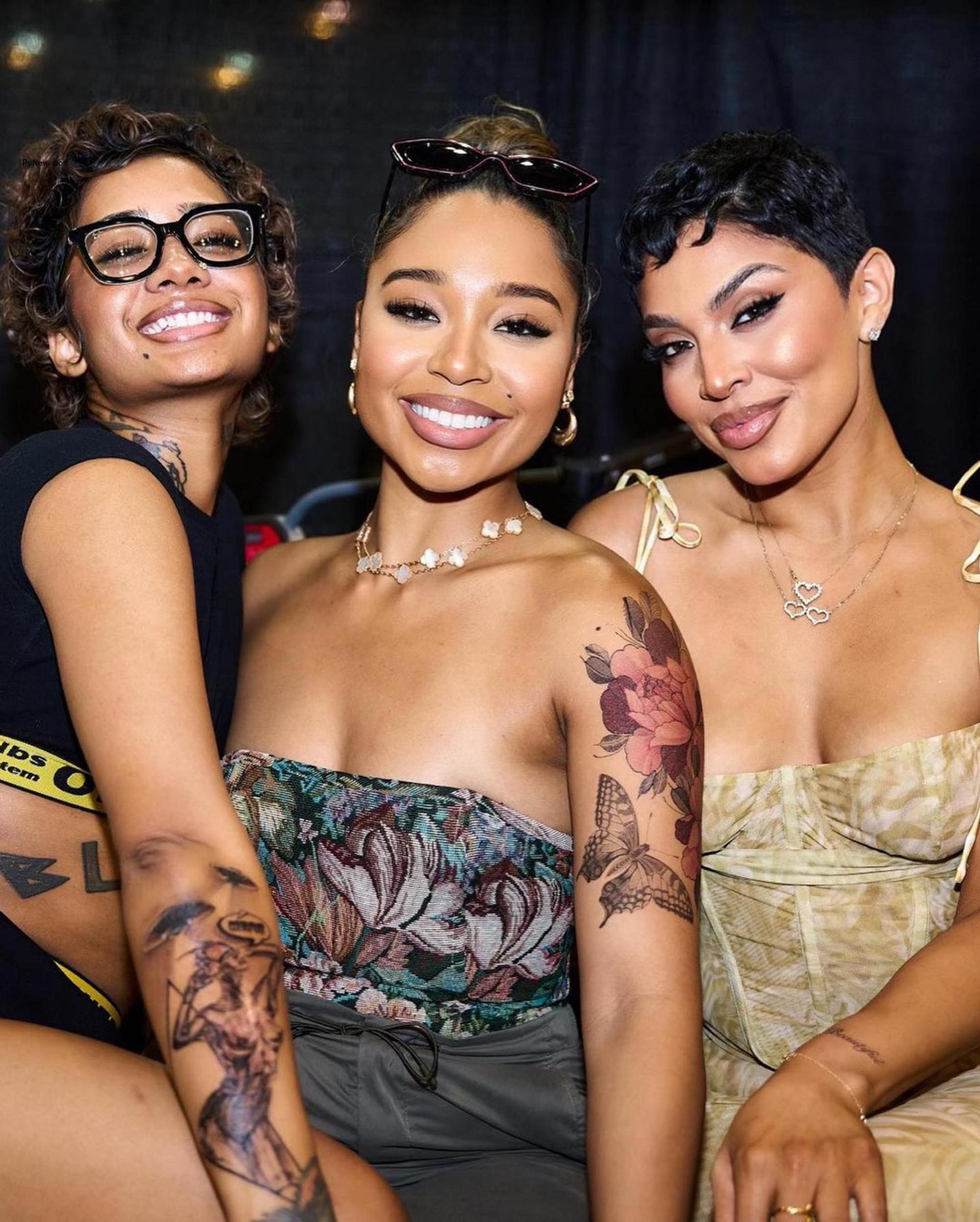 Abby de la rosa and friends