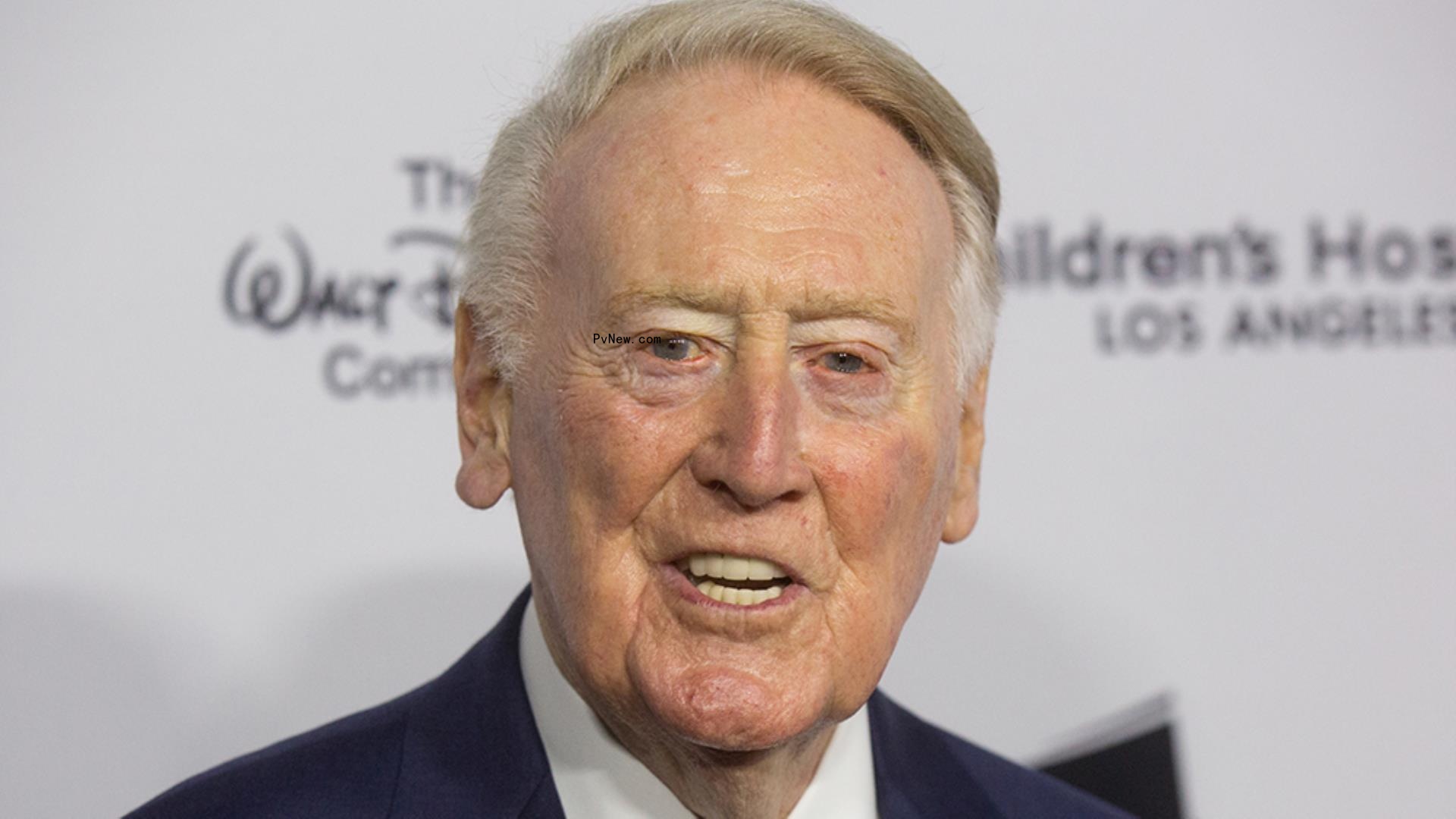 Vin Scully, Legendary Sports Announcer and Voice of the Dodgers, Dies at 94