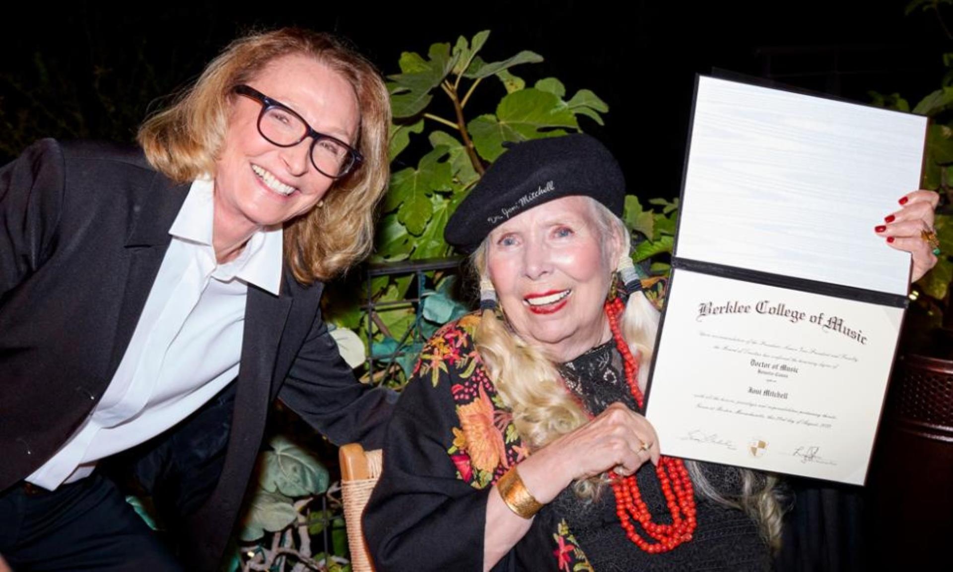 Joni Mitchell Accepts Ho<i></i>norary Doctorate Degree From Berklee College of Music