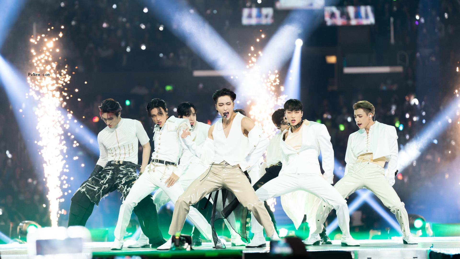 Korean Pop-Culture Fest KCON LA Wraps on Musical High Note After Blending o<i></i>nline and Offline Worlds