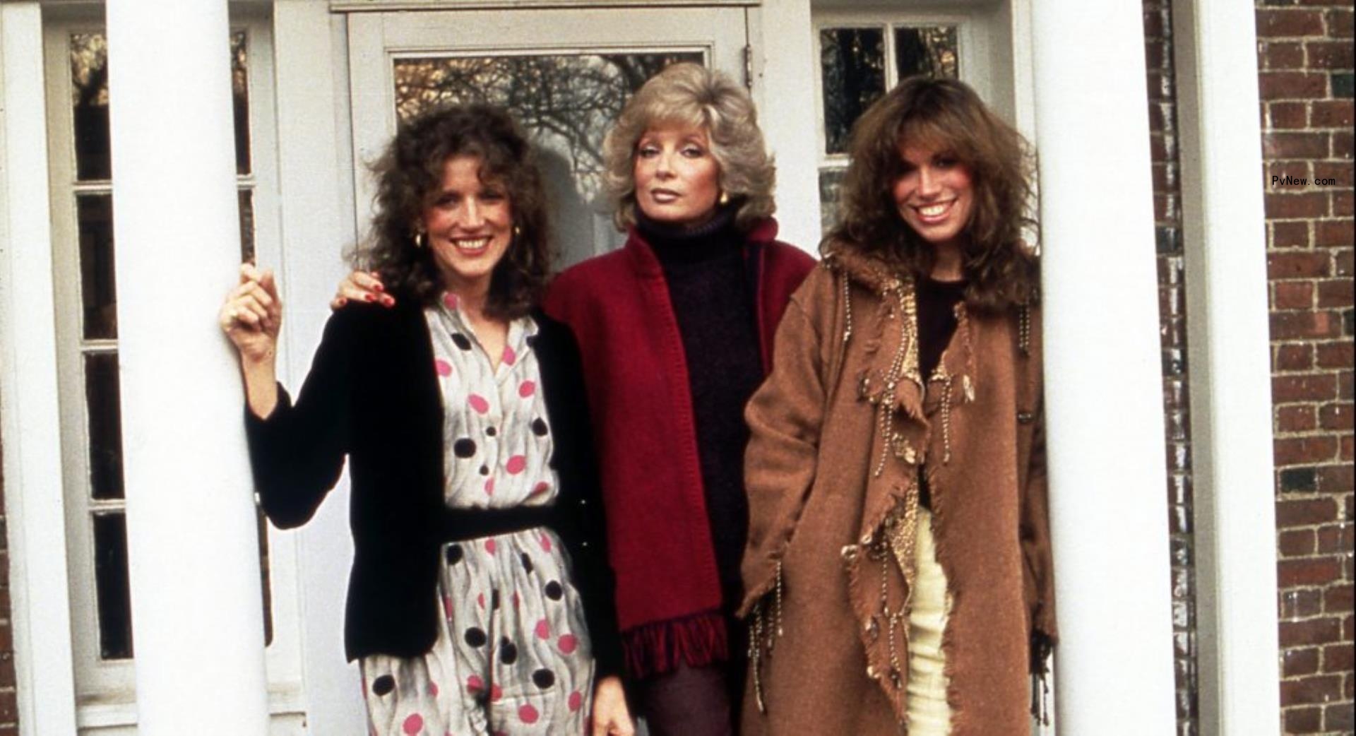 Carly Simon Loses Both Sisters to Cancer: Broadway Composer Lucy Simon And Opera Singer Joanna Simon Die One Day Apart