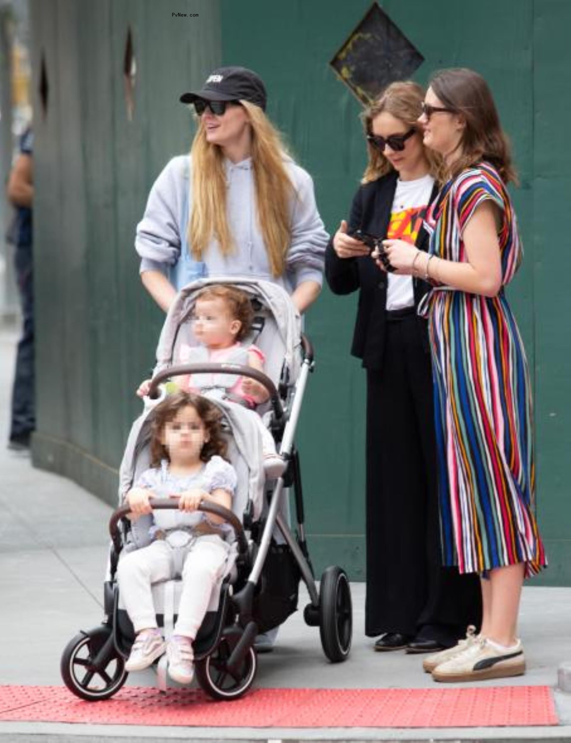 Sophie Turner with her kids in NYC