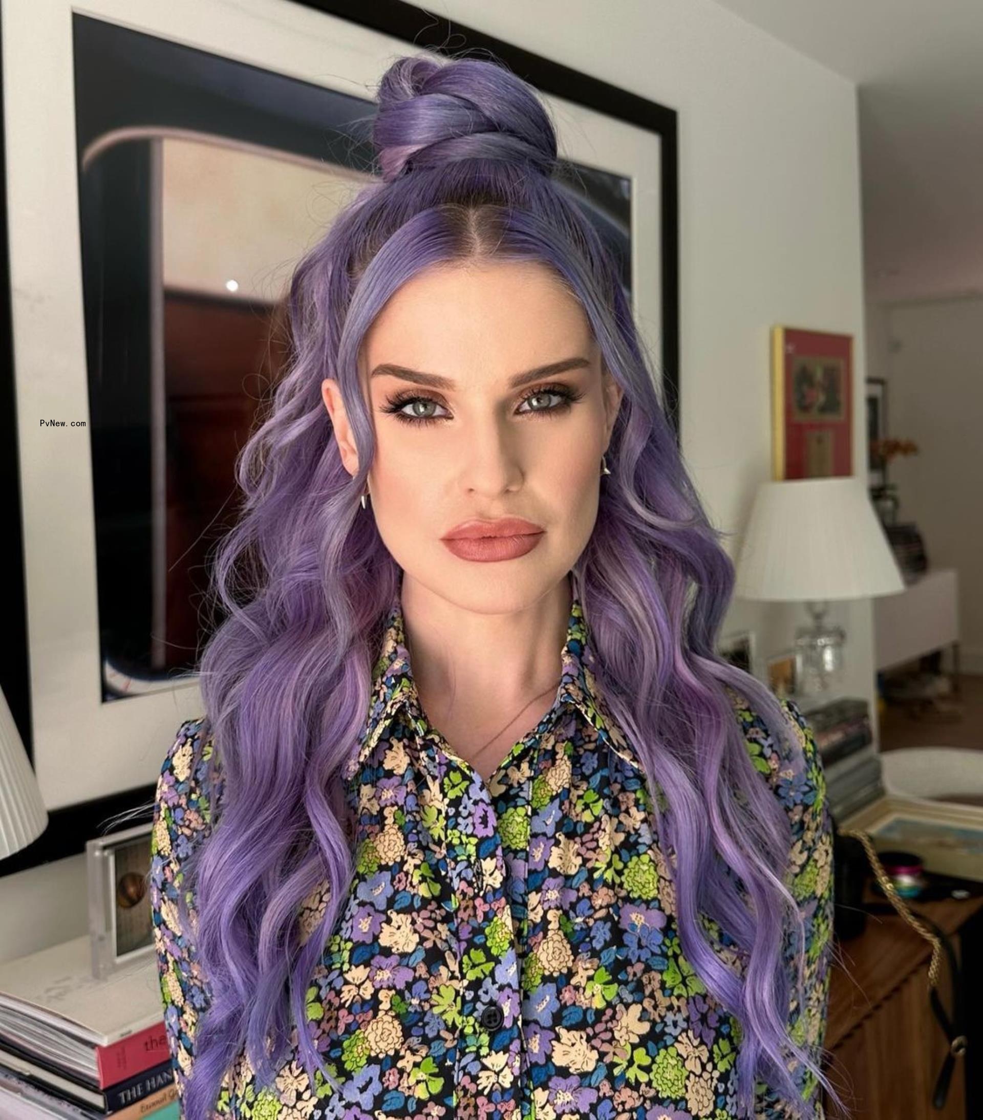 Kelly Osbourne denies ‘weird’ plastic surgery rumors, defends weight loss surgery