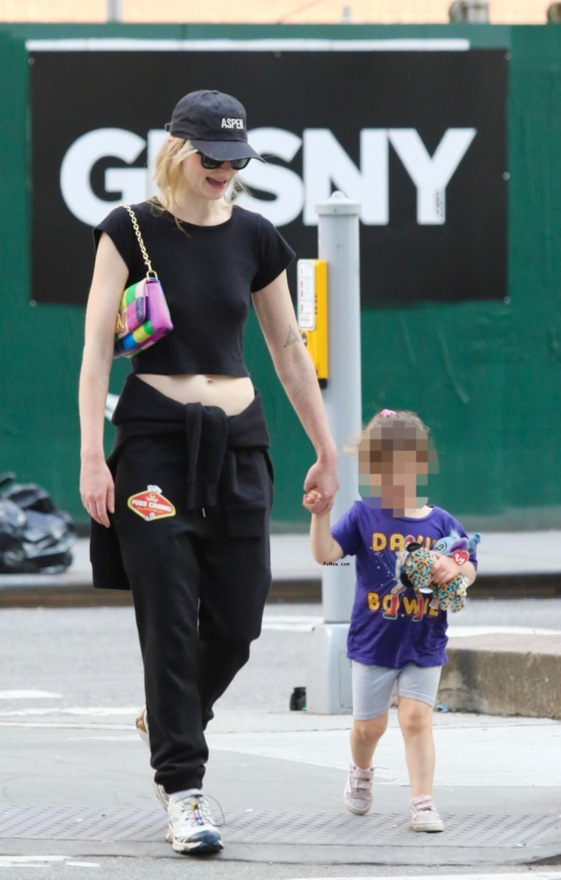 Sophie Turner running errands with daughter Willa.