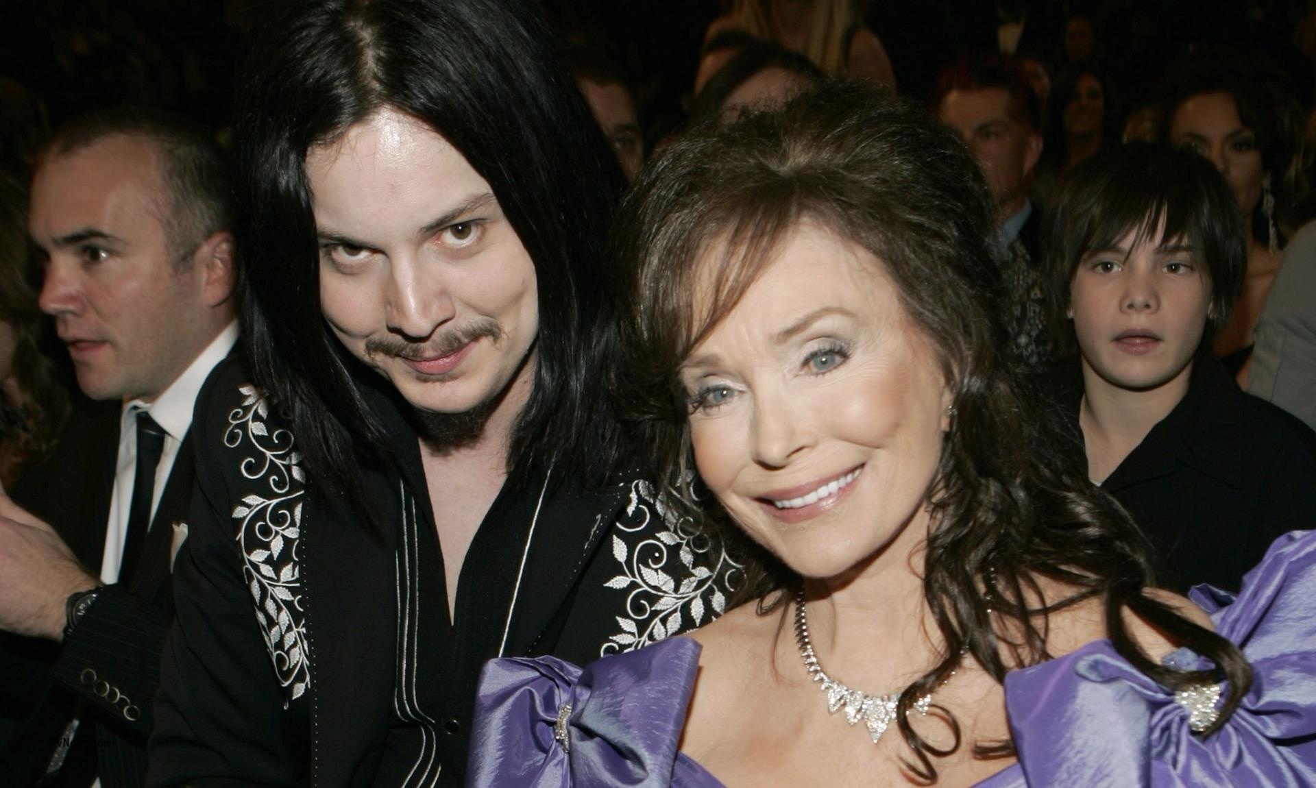 Loretta Lynn, in Memoriam: Manager Tells How the Star Captivated New Generations of Fans, With a Little Help From Jack White