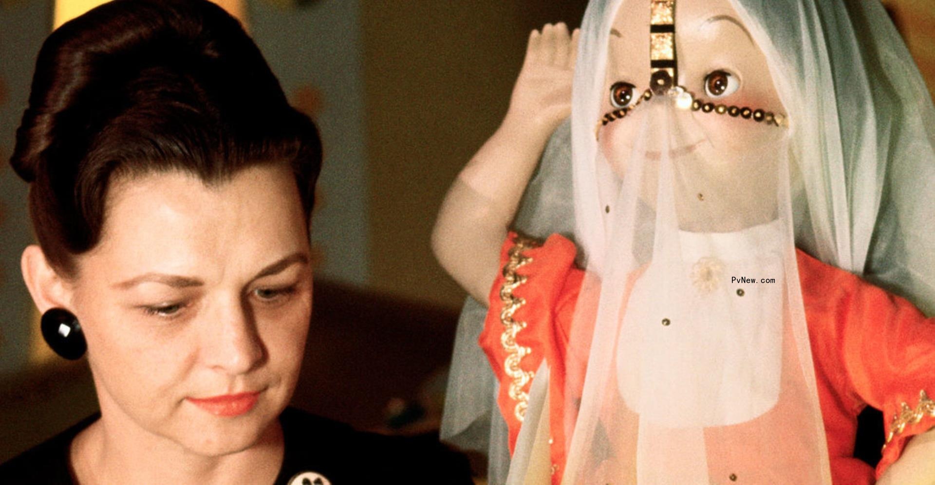 Alice Davis, Costume Designer for Classic Disney Rides ‘It’s a Small World’ and ‘Pirates of the Caribbean,’ Dies at 93