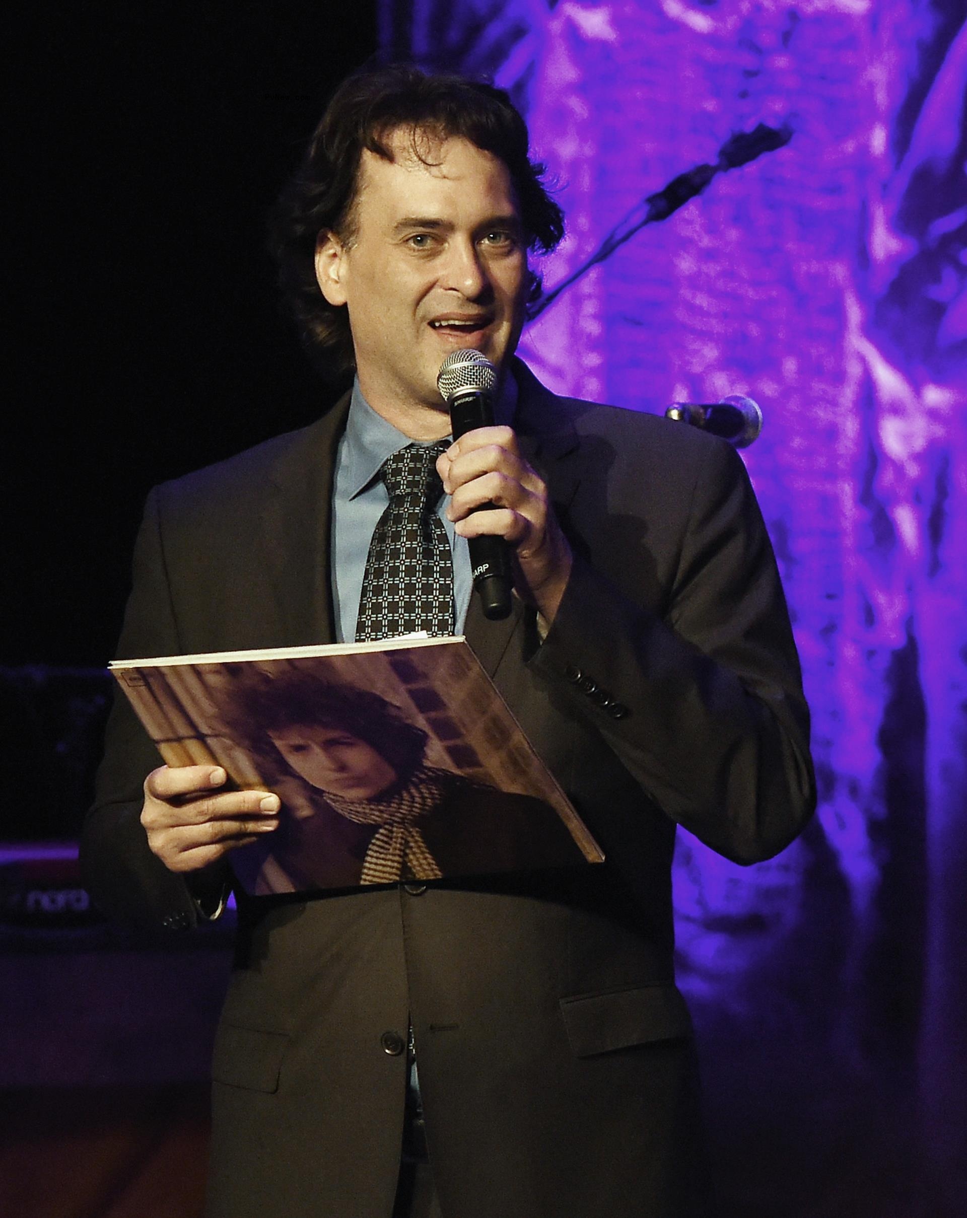 Peter Cooper, Celebrated Nashville Music Journalist, Singer and Country Hall of Fame Exec, Dies at 52