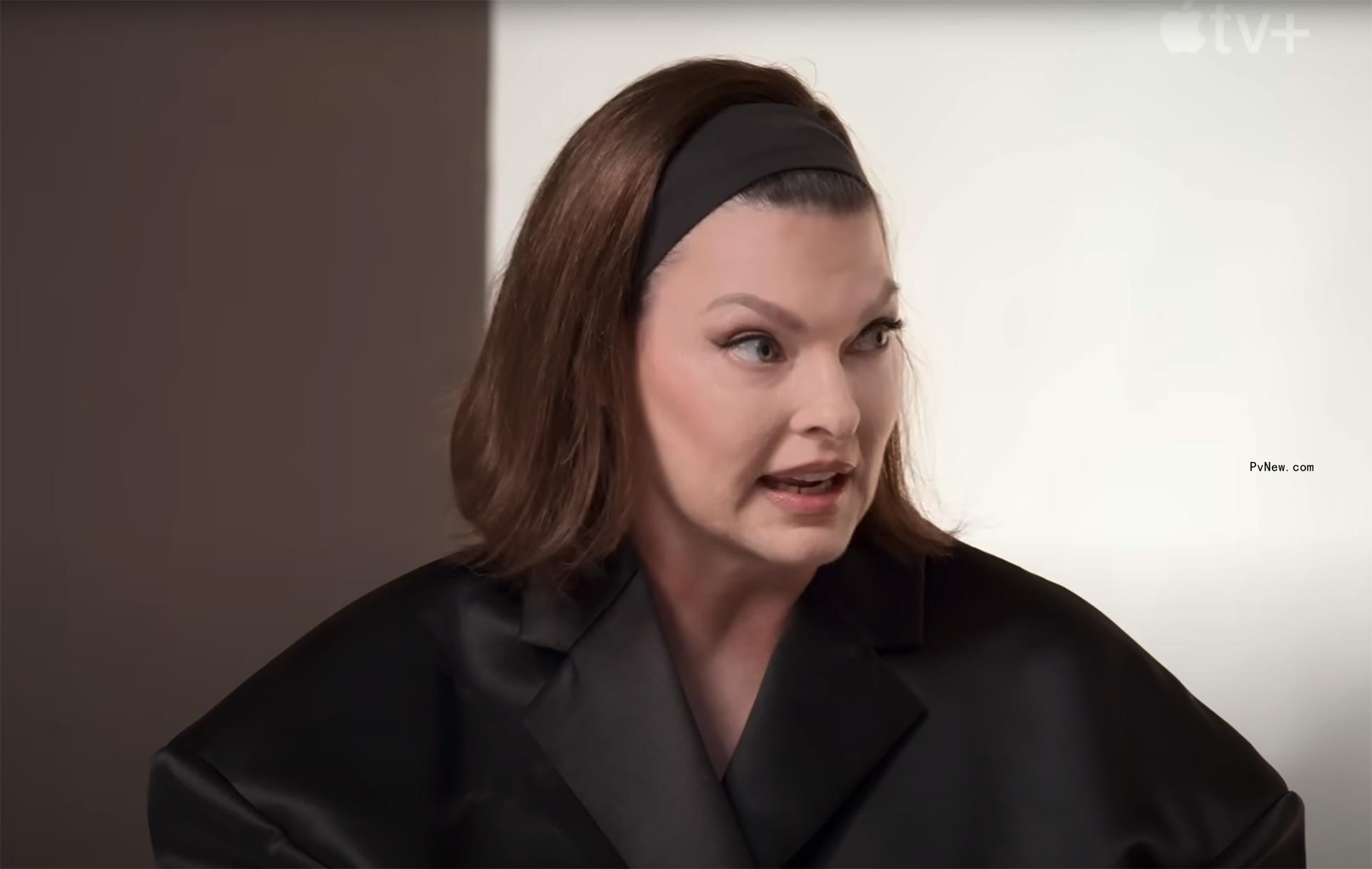 Linda Evangelista talking