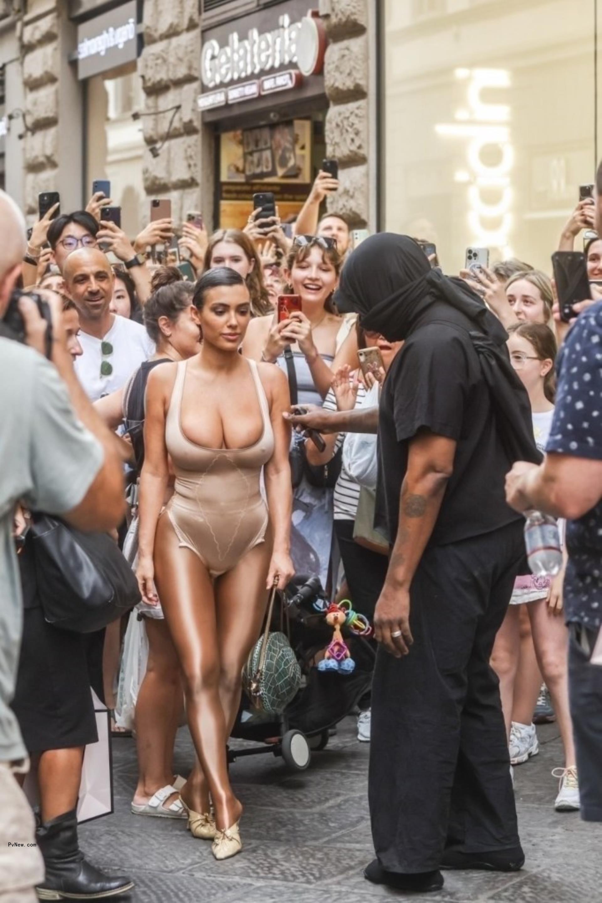 Bianca Censori and Kanye West in Florence, Italy. 