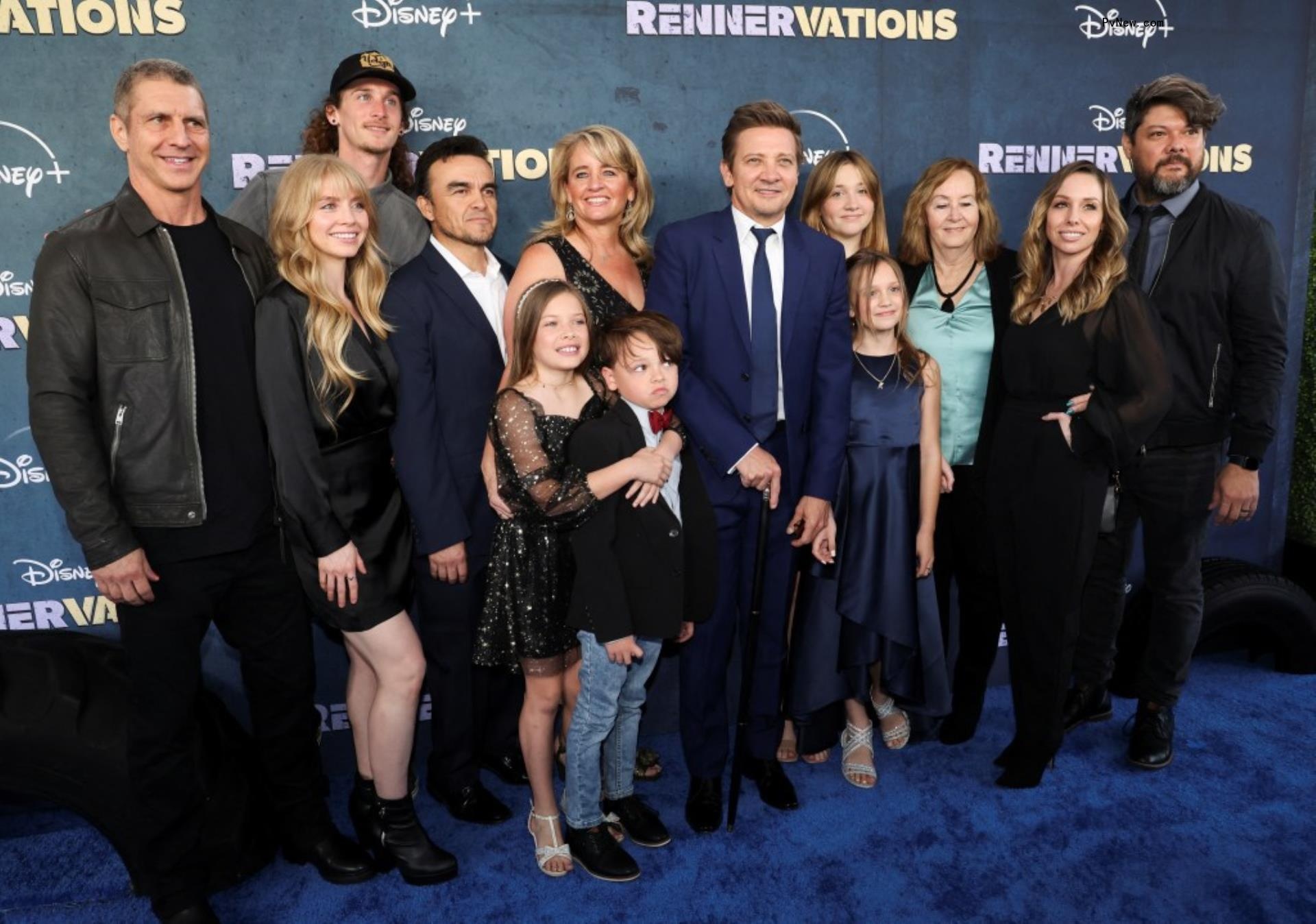 Jeremy Renner and family