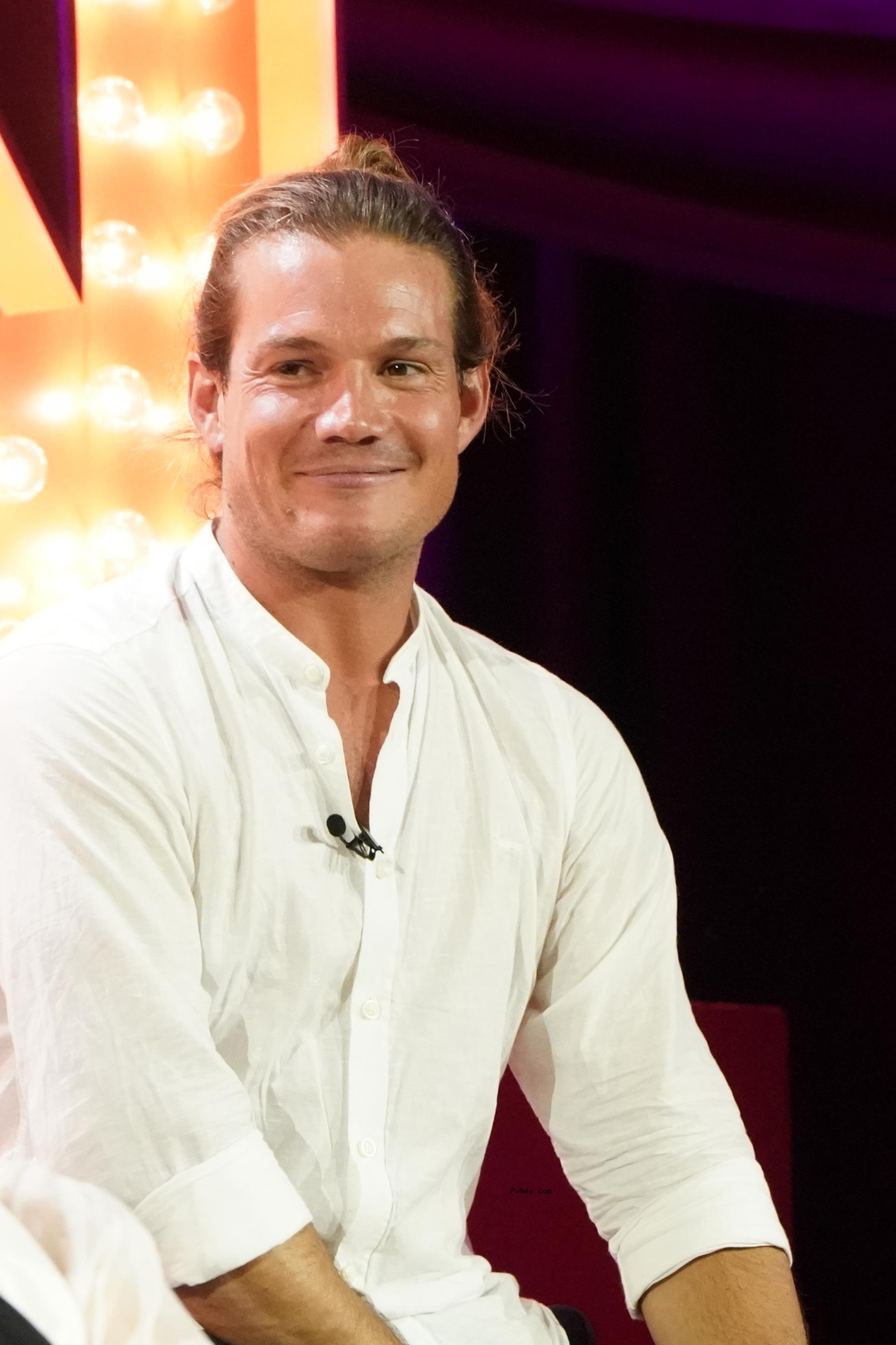 Gary King o<i></i>nstage at BravoCon 2022