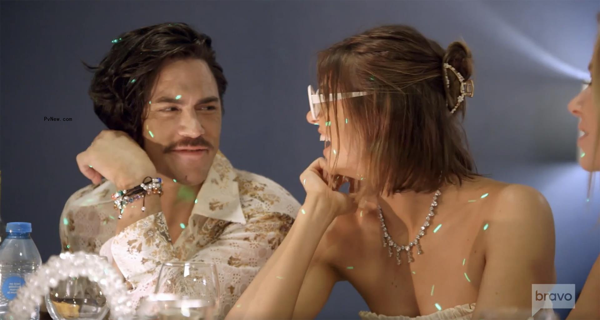 Raquel Leviss and Tom Schwartz kissing.