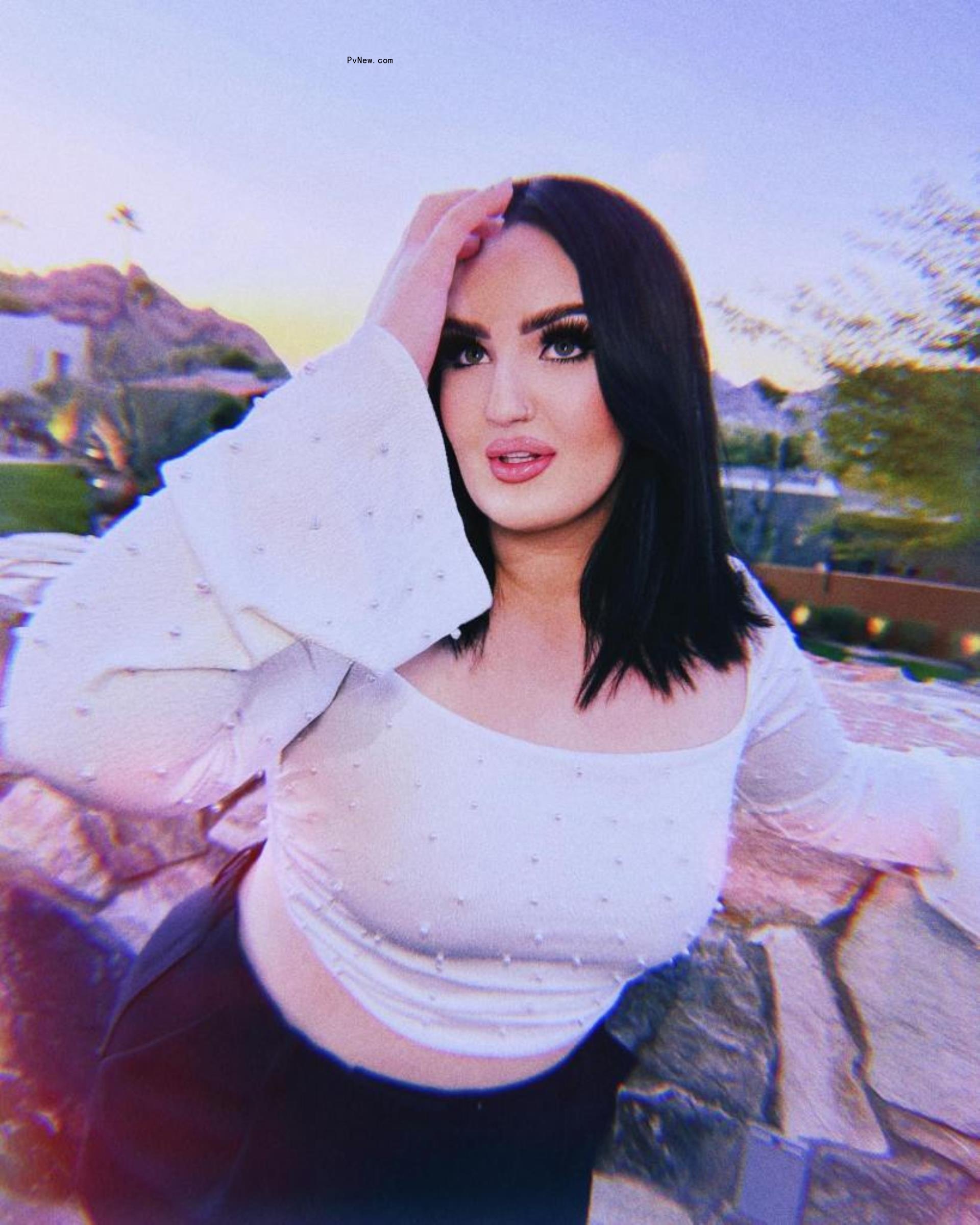TikToker Mikayla Nogueira posing
