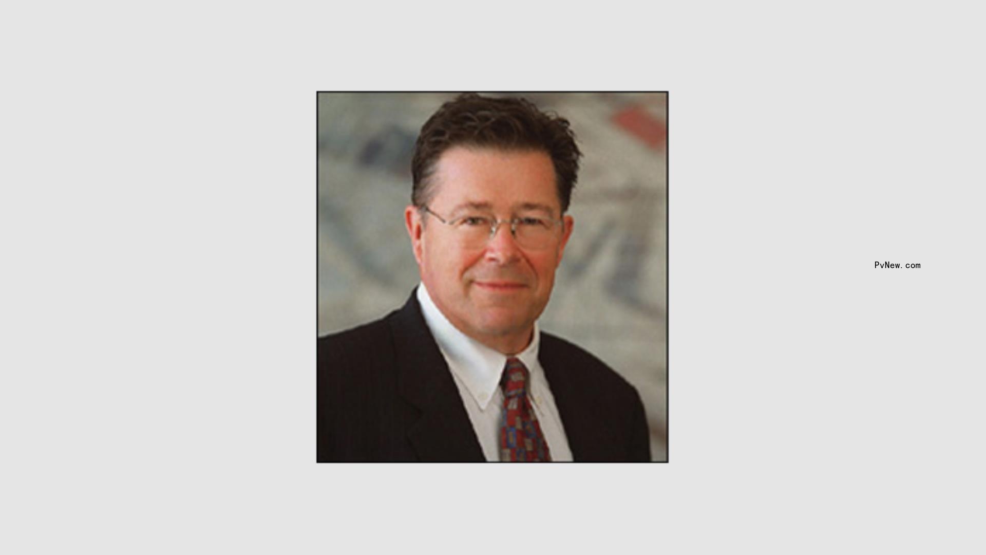 Robert J. Dowling, Former Publisher and Editor-in-Chief of the Hollywood Reporter, Dies at 83