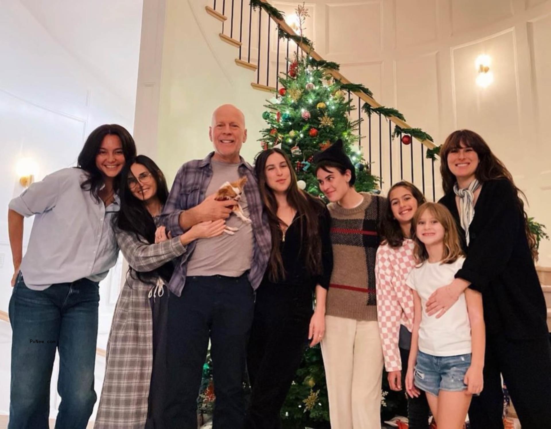 Bruce Willis, Emma Heming, Demi Moore and their daughters