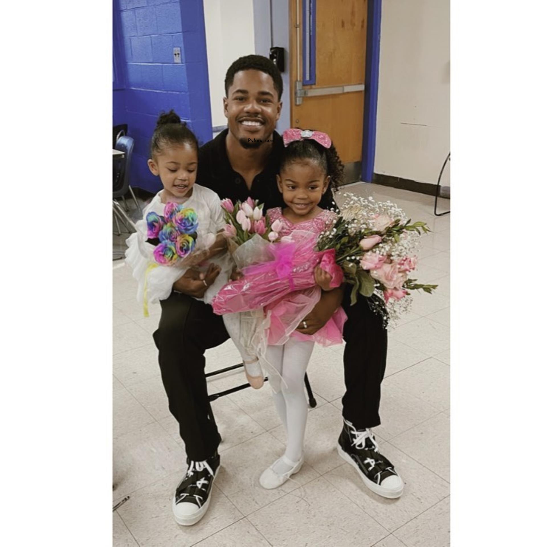 Sterling Shepard with his kids