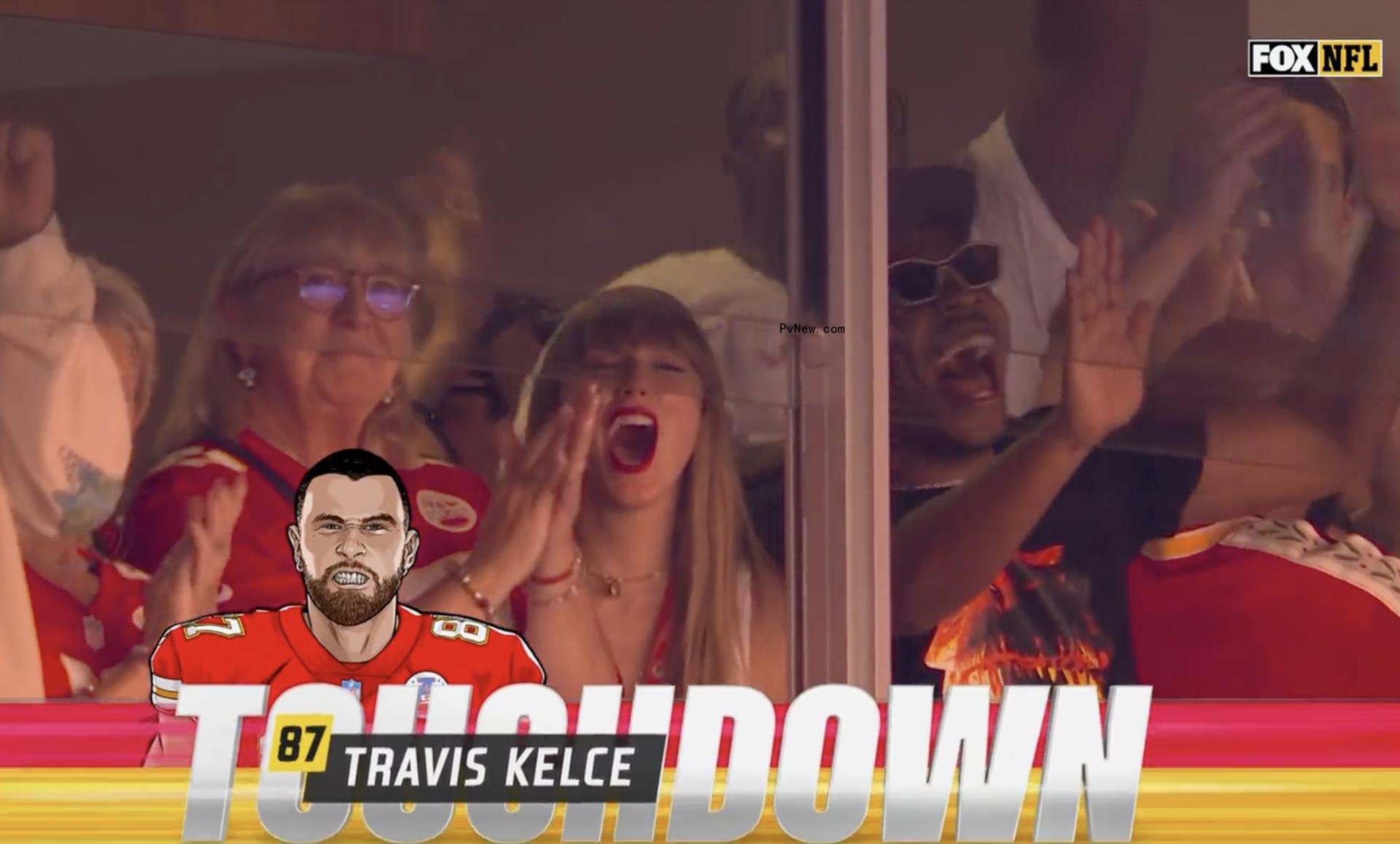 taylor swift cheering for travis kelce at chiefs game