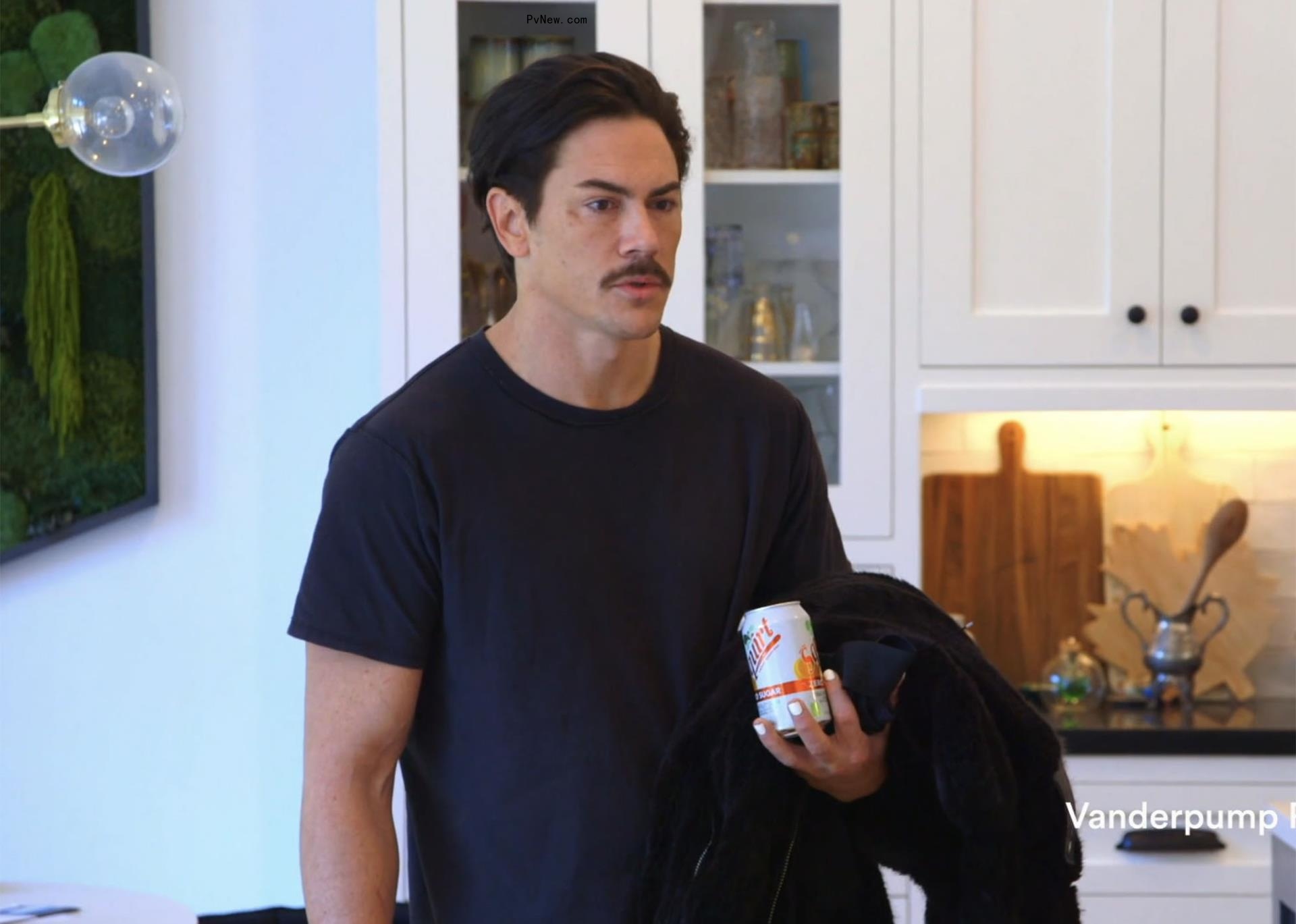 Tom Sandoval sporting an apparent bruised eye in the