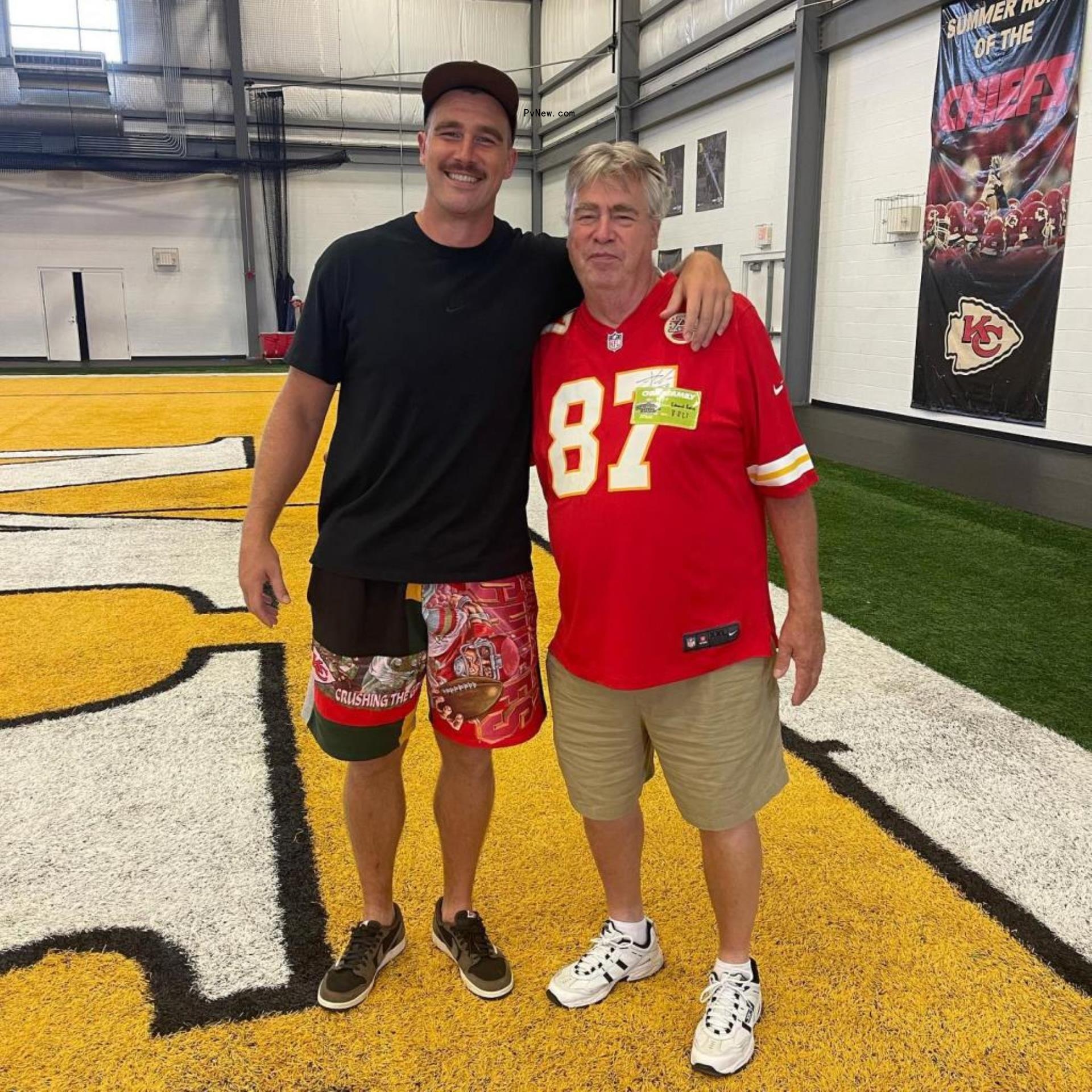 travis kelce and his dad