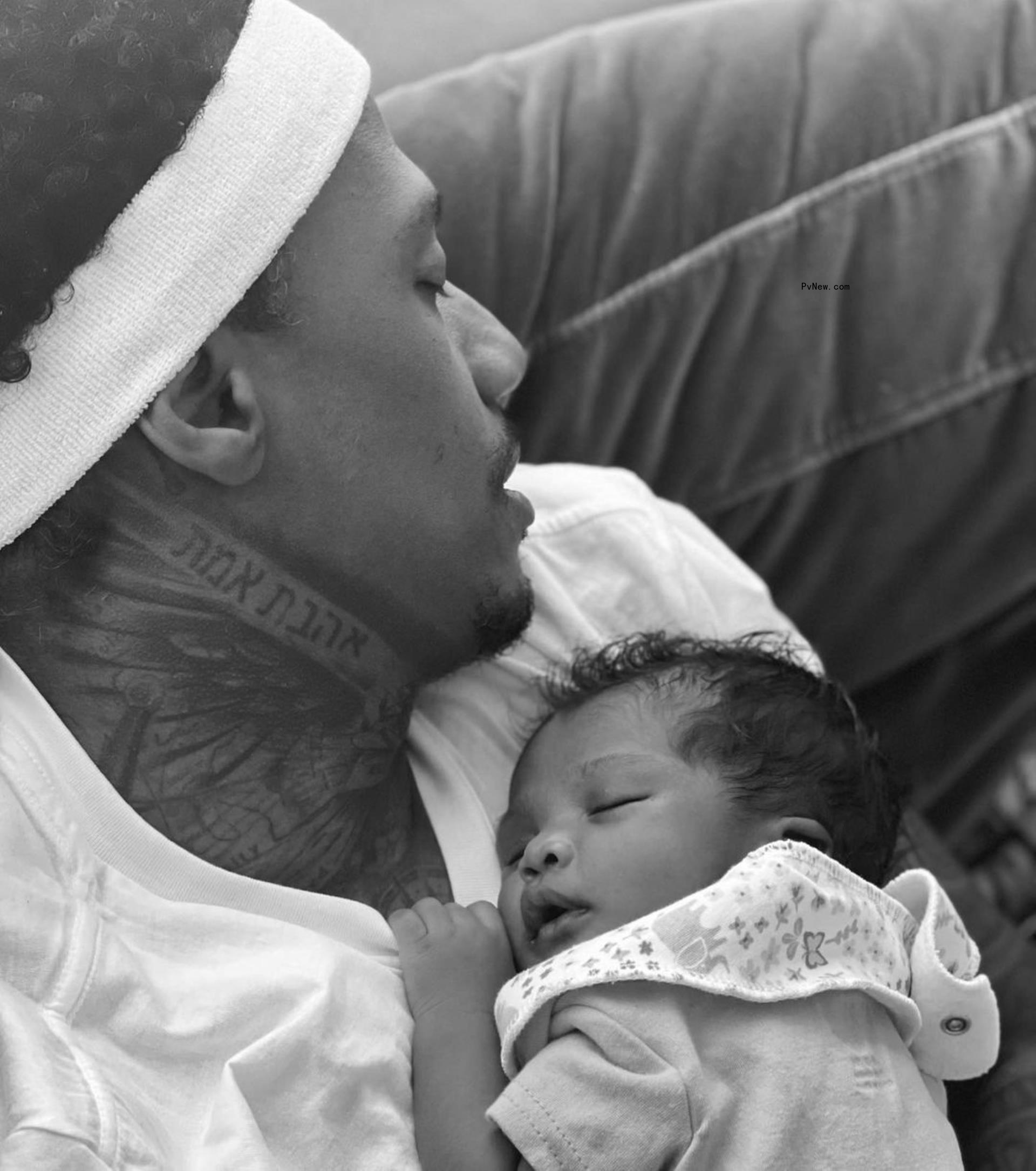 Nick Cannon cuddles daughter Onyx
