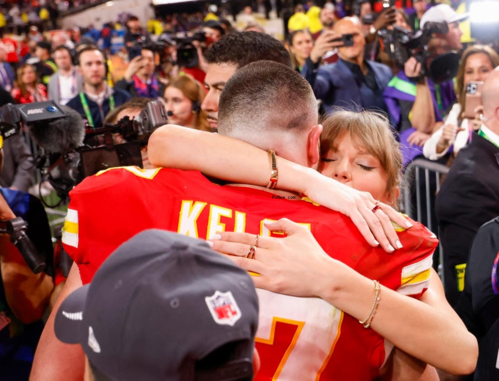 Taylor Swift and Travis Kelce.