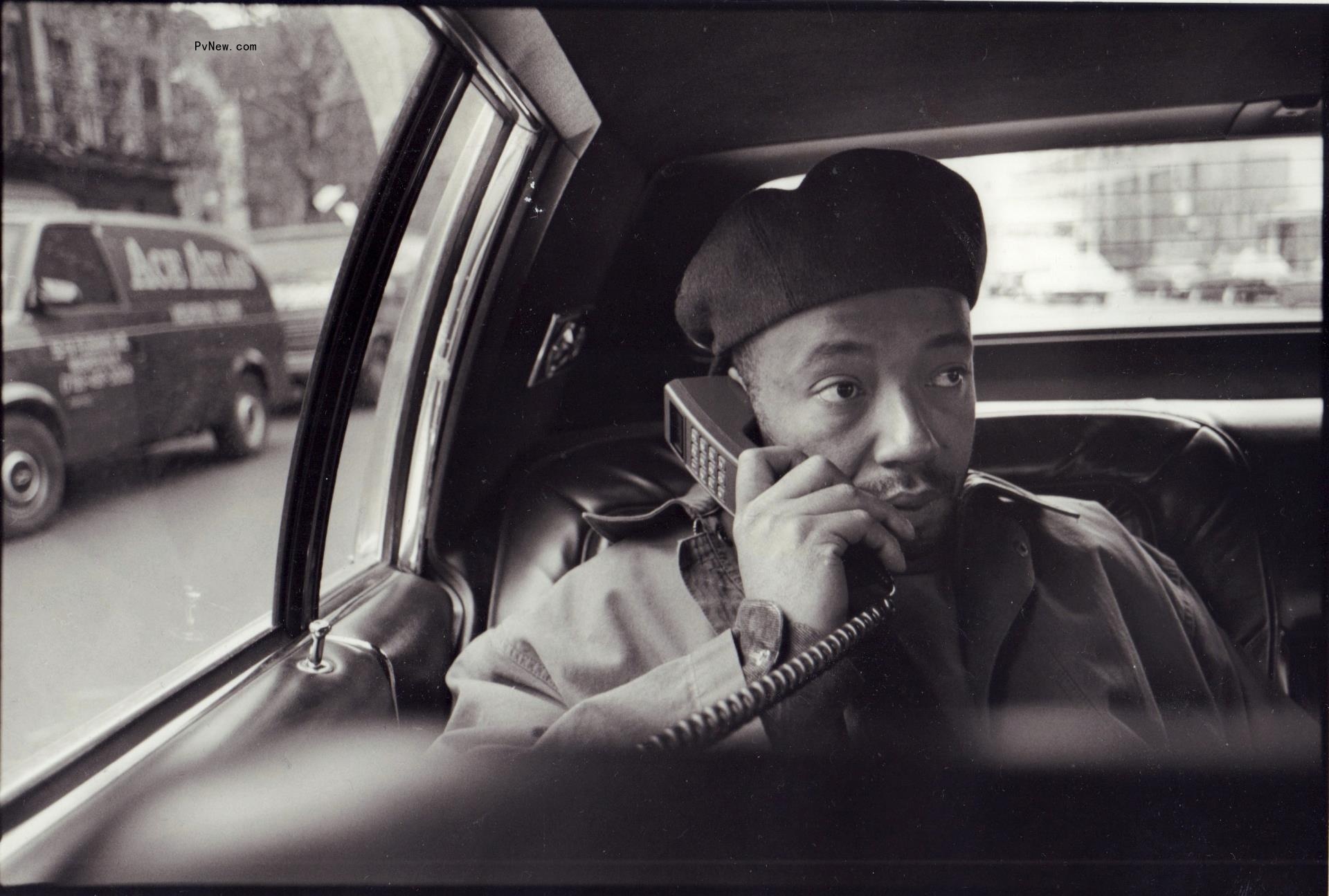 A black-and-white photo of Russell Simmons.
