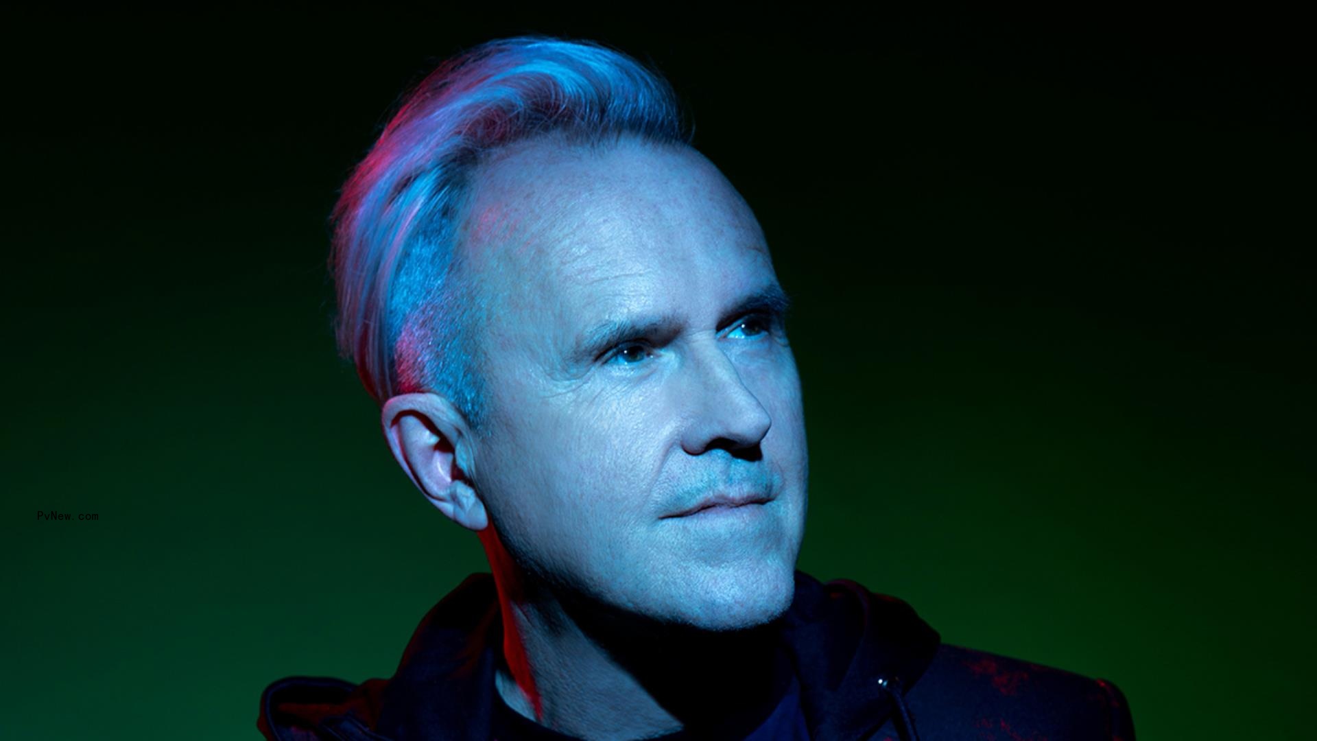 Synthpop Pio<i></i>neer Howard Jo<i></i>nes Signs With Wolfson Entertainment for Management