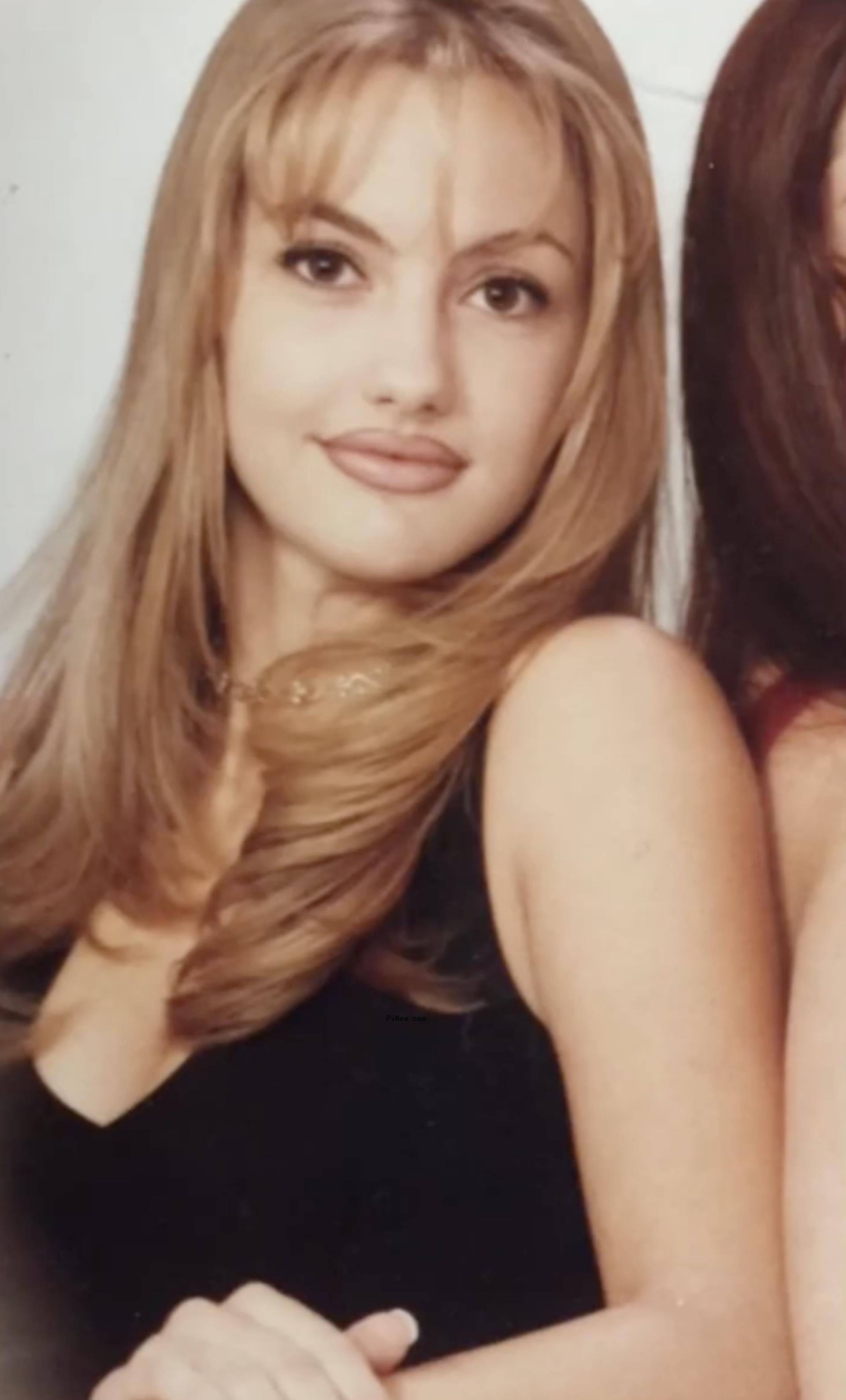 Minka Kelly as a teen.