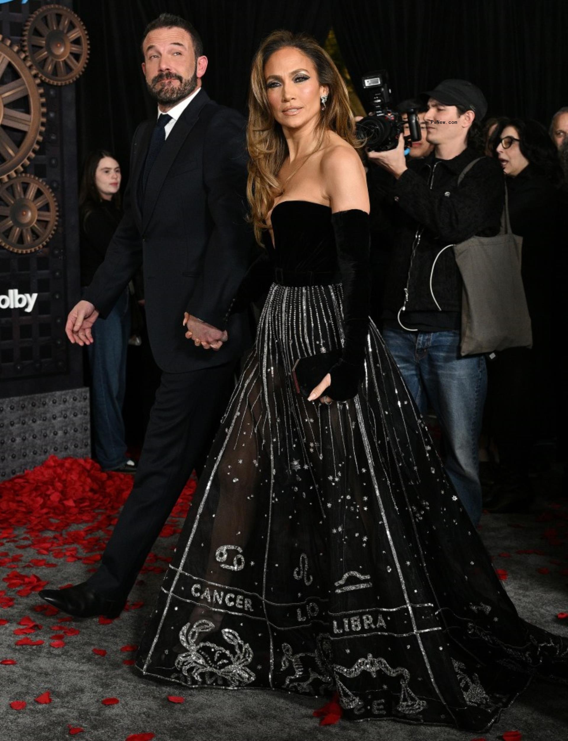 Jennifer Lopez and Ben Affleck at the premiere of