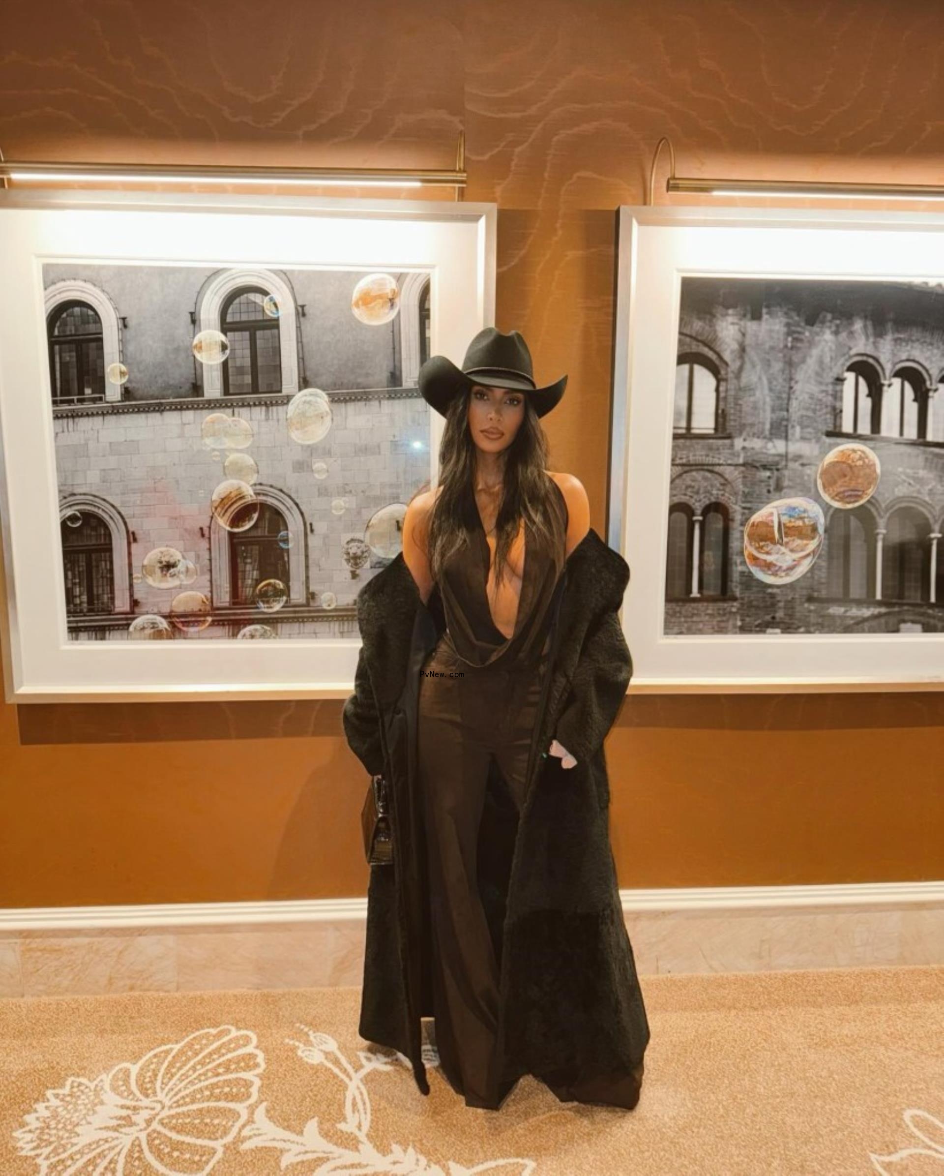 Kim Kardashian in a cowgirl hat