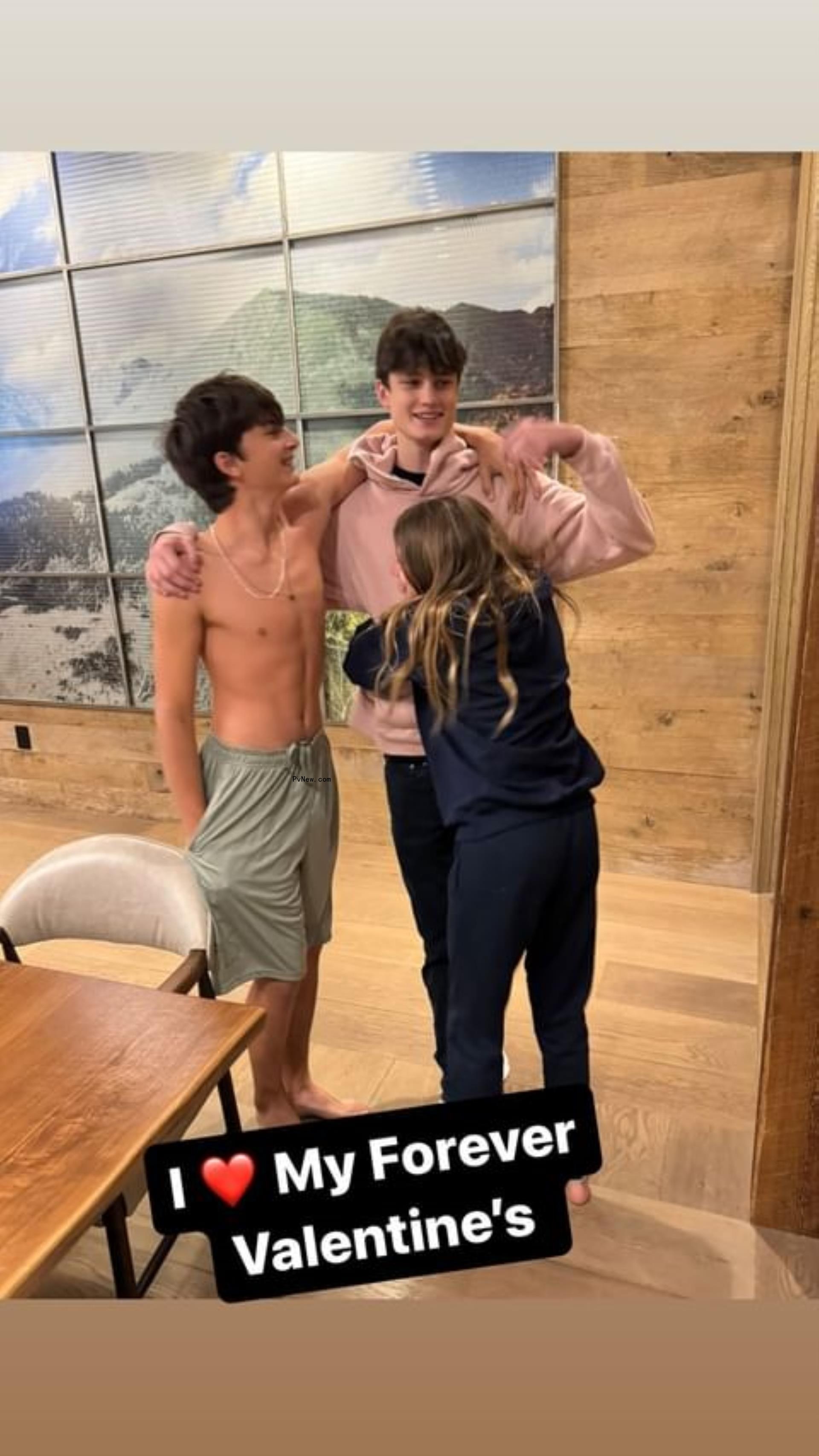 Tom Brady's kids hugging