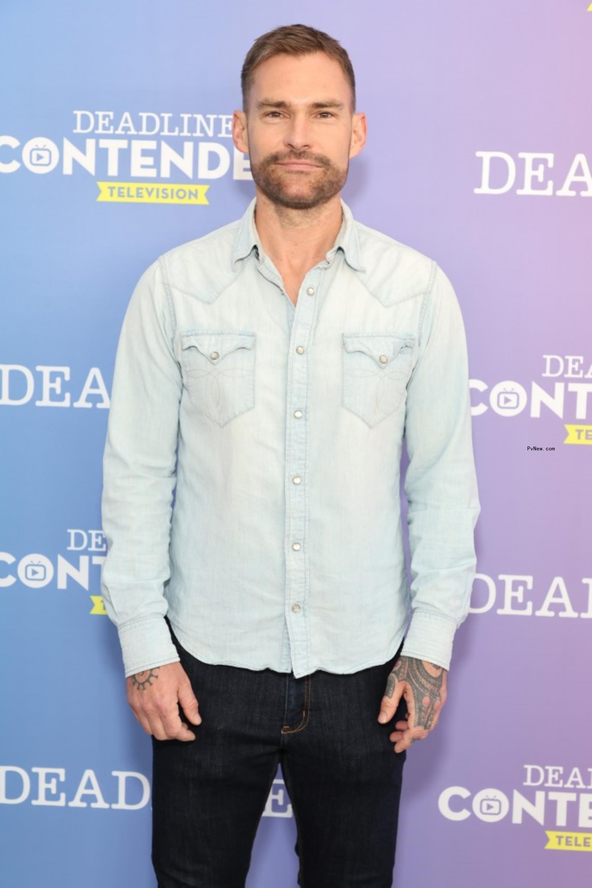 Seann William Scott.