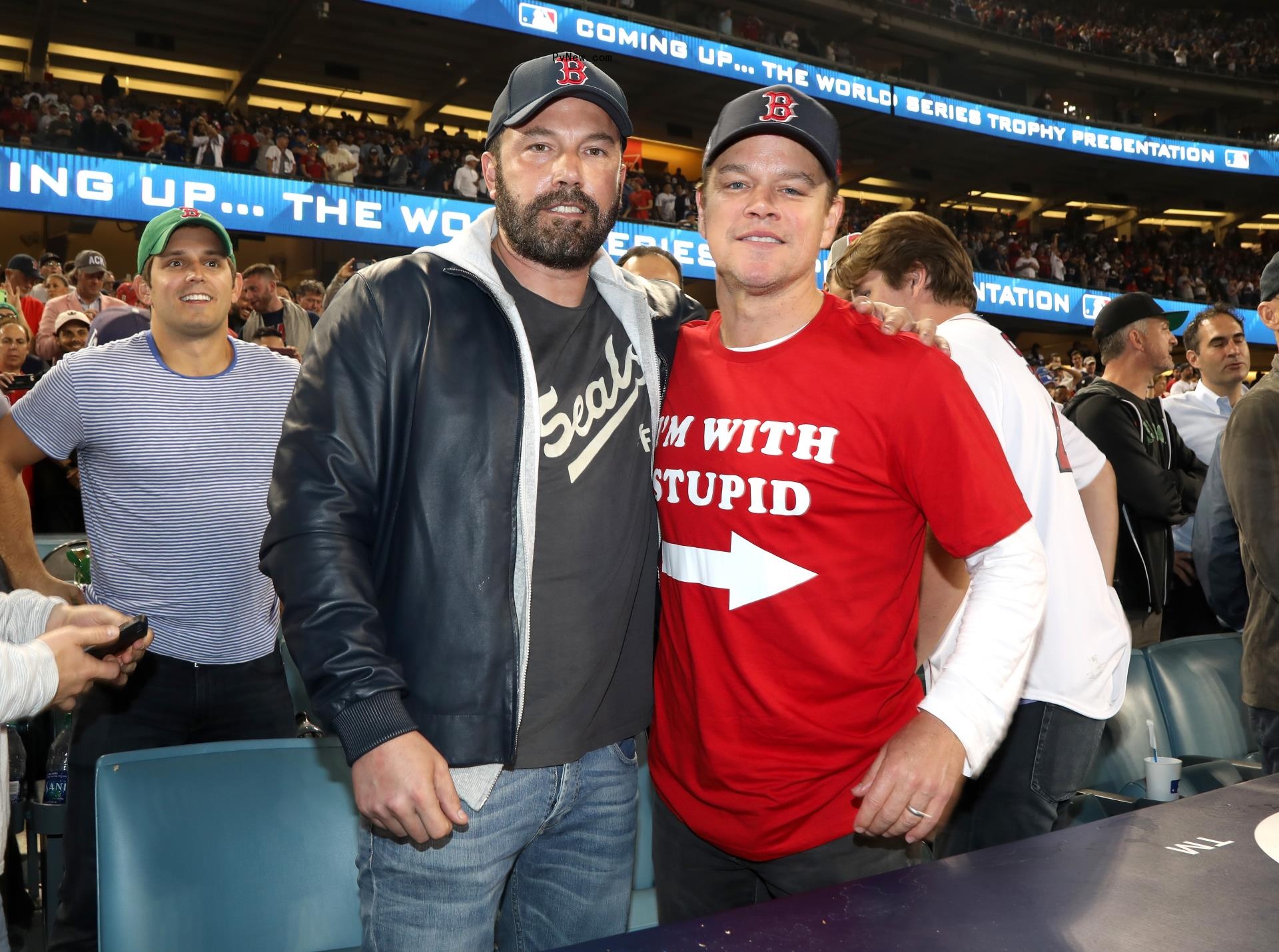 Ben Affleck and Matt Damon at a ba<i></i>seball game.